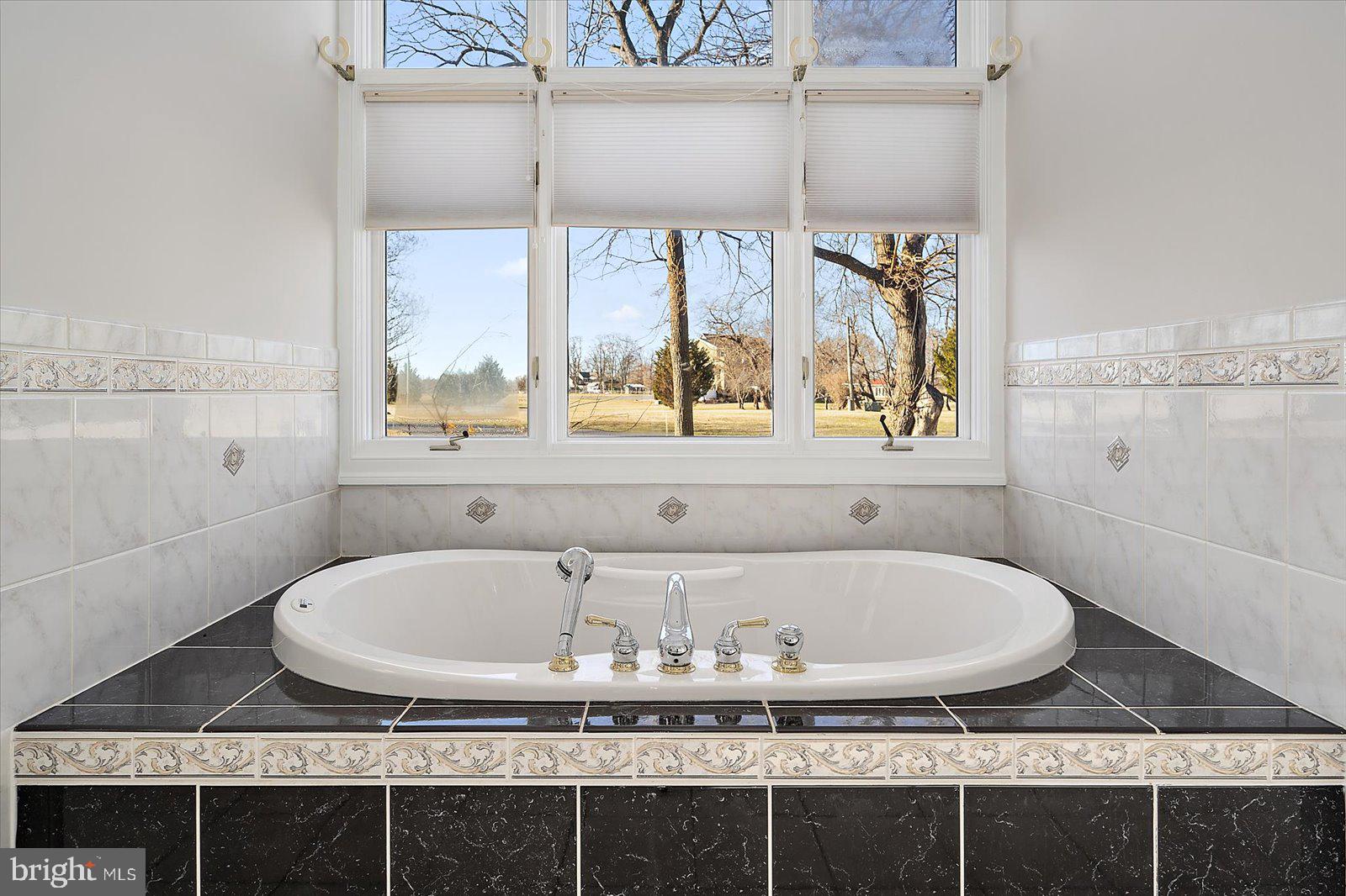 KENT ISLAND - Residential