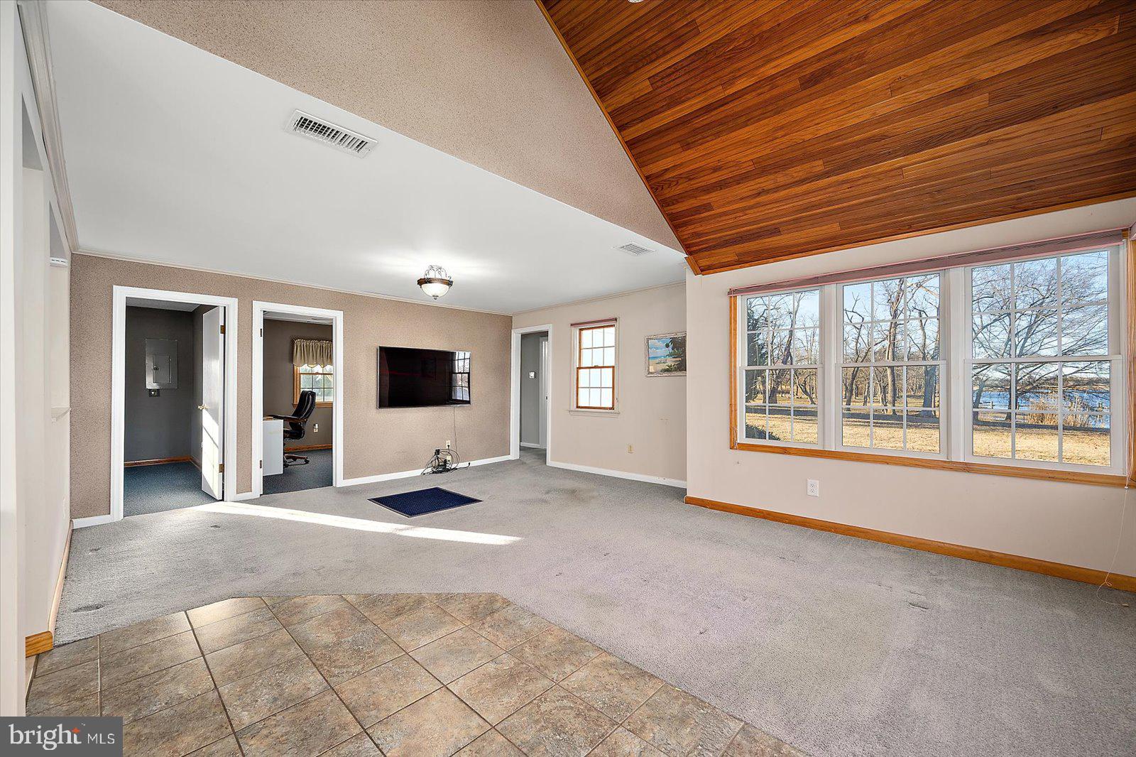 KENT ISLAND - Residential