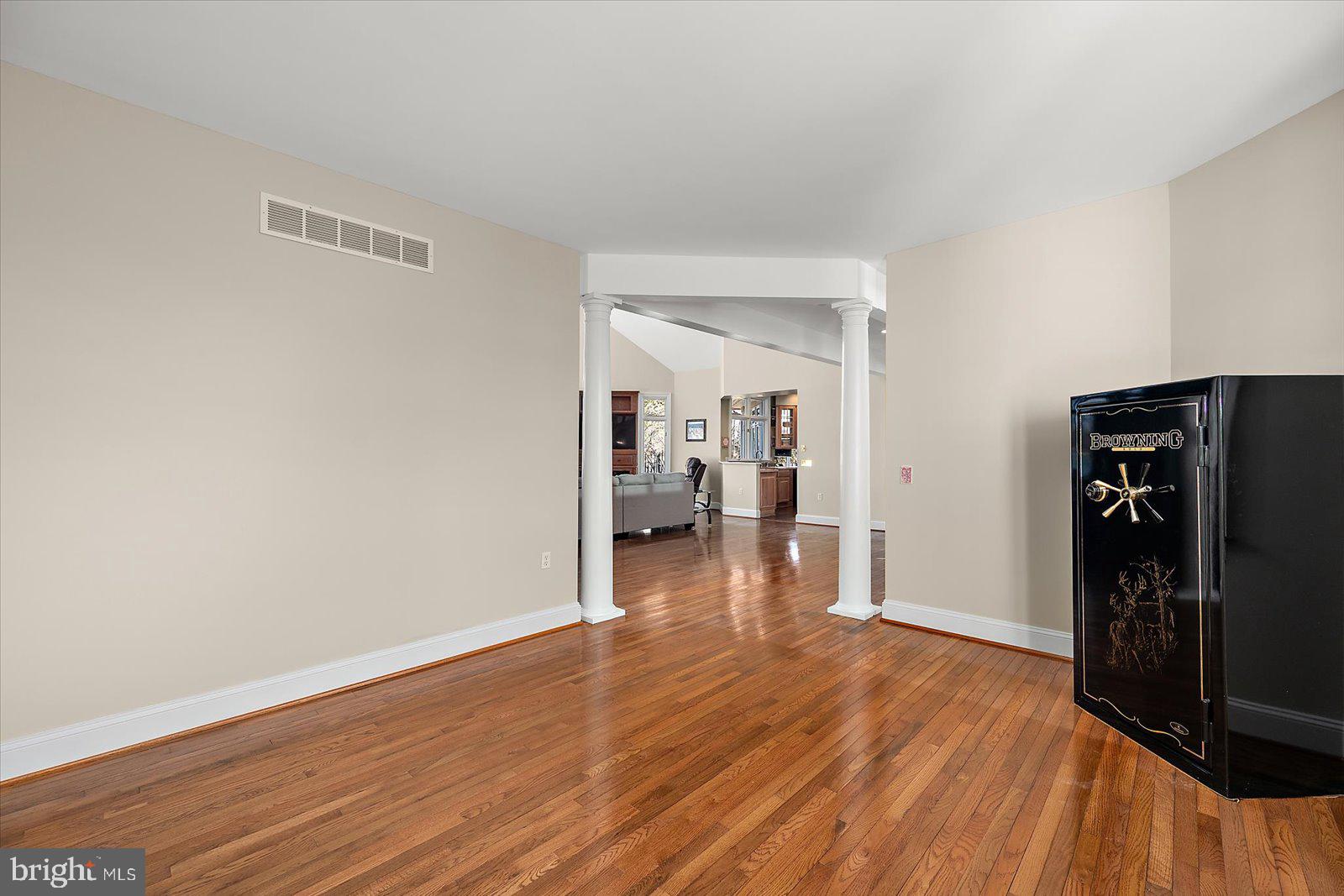 KENT ISLAND - Residential