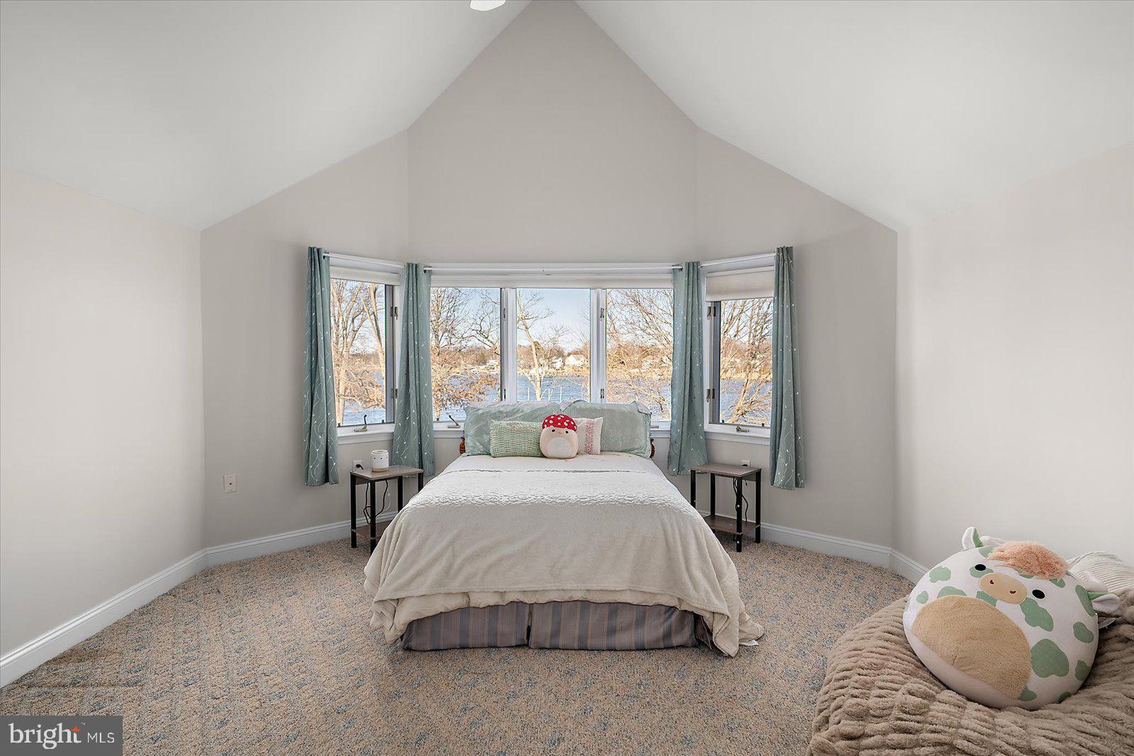 KENT ISLAND - Residential