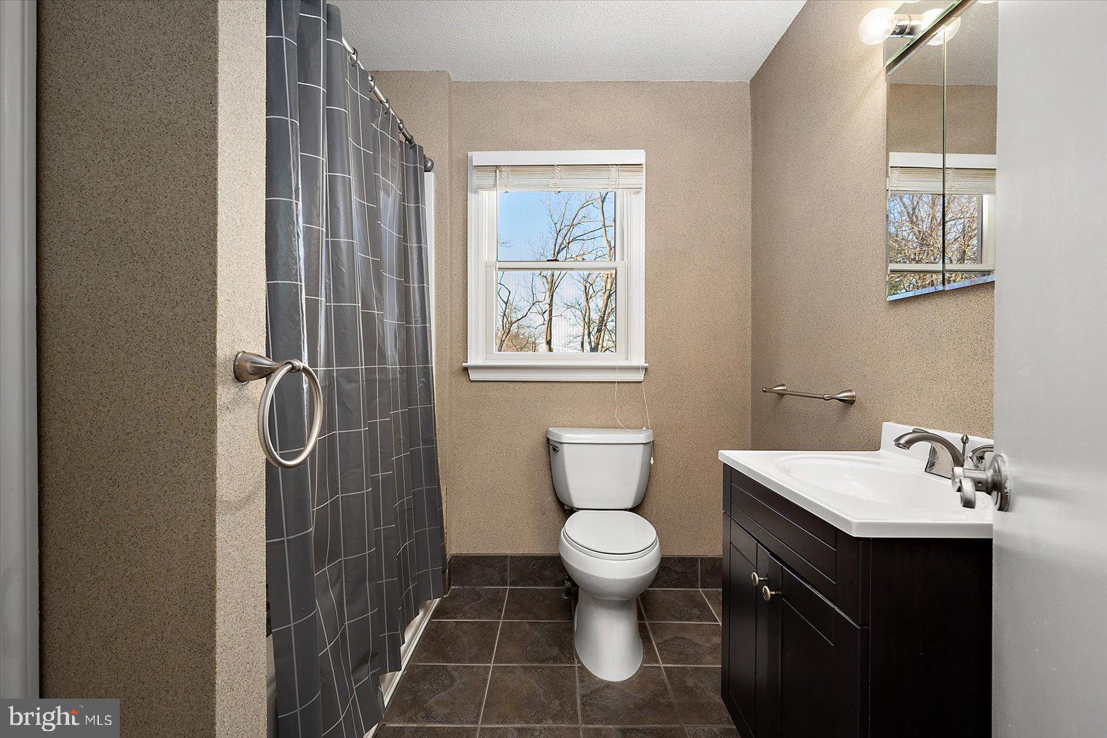 KENT ISLAND - Residential