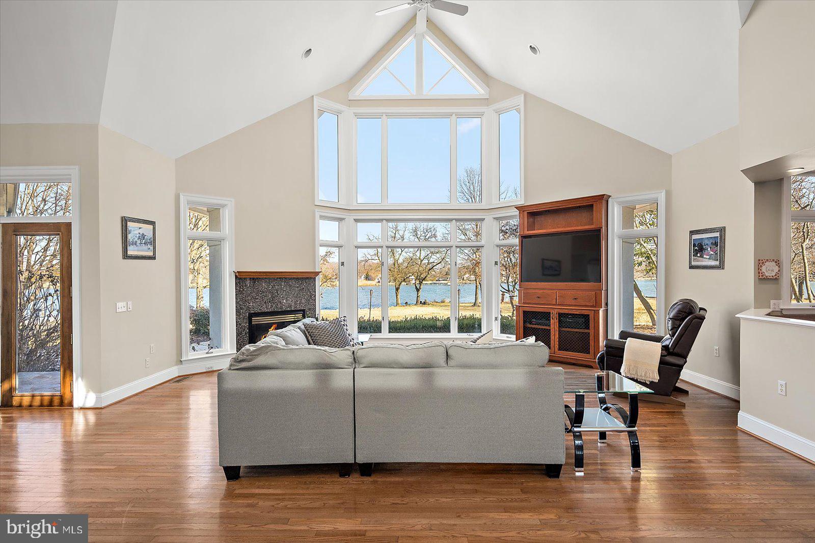 KENT ISLAND - Residential