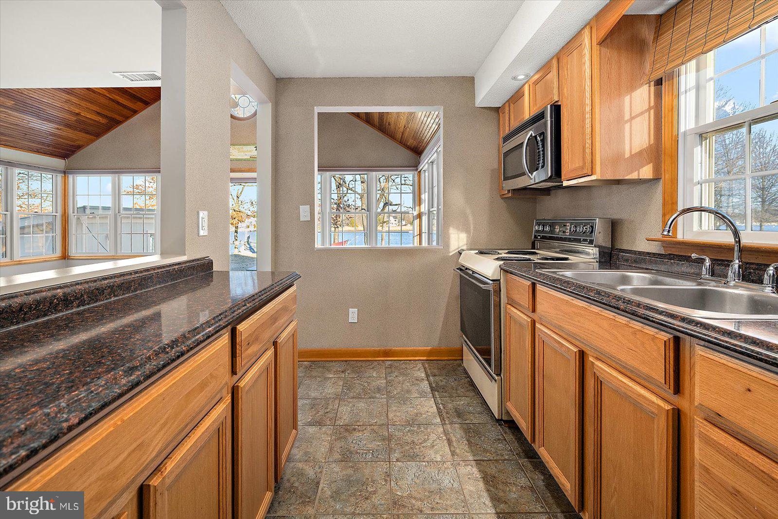 KENT ISLAND - Residential