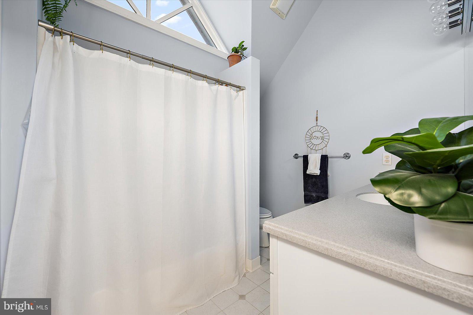 KENT ISLAND - Residential