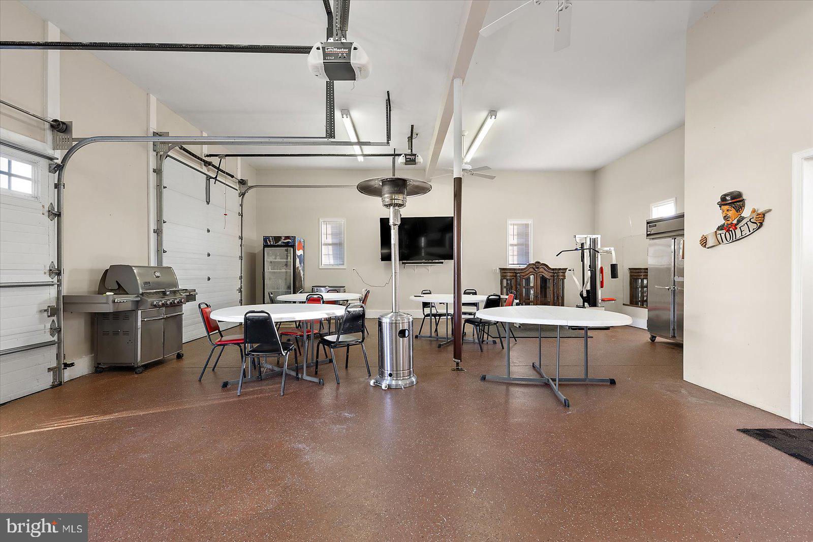 KENT ISLAND - Residential