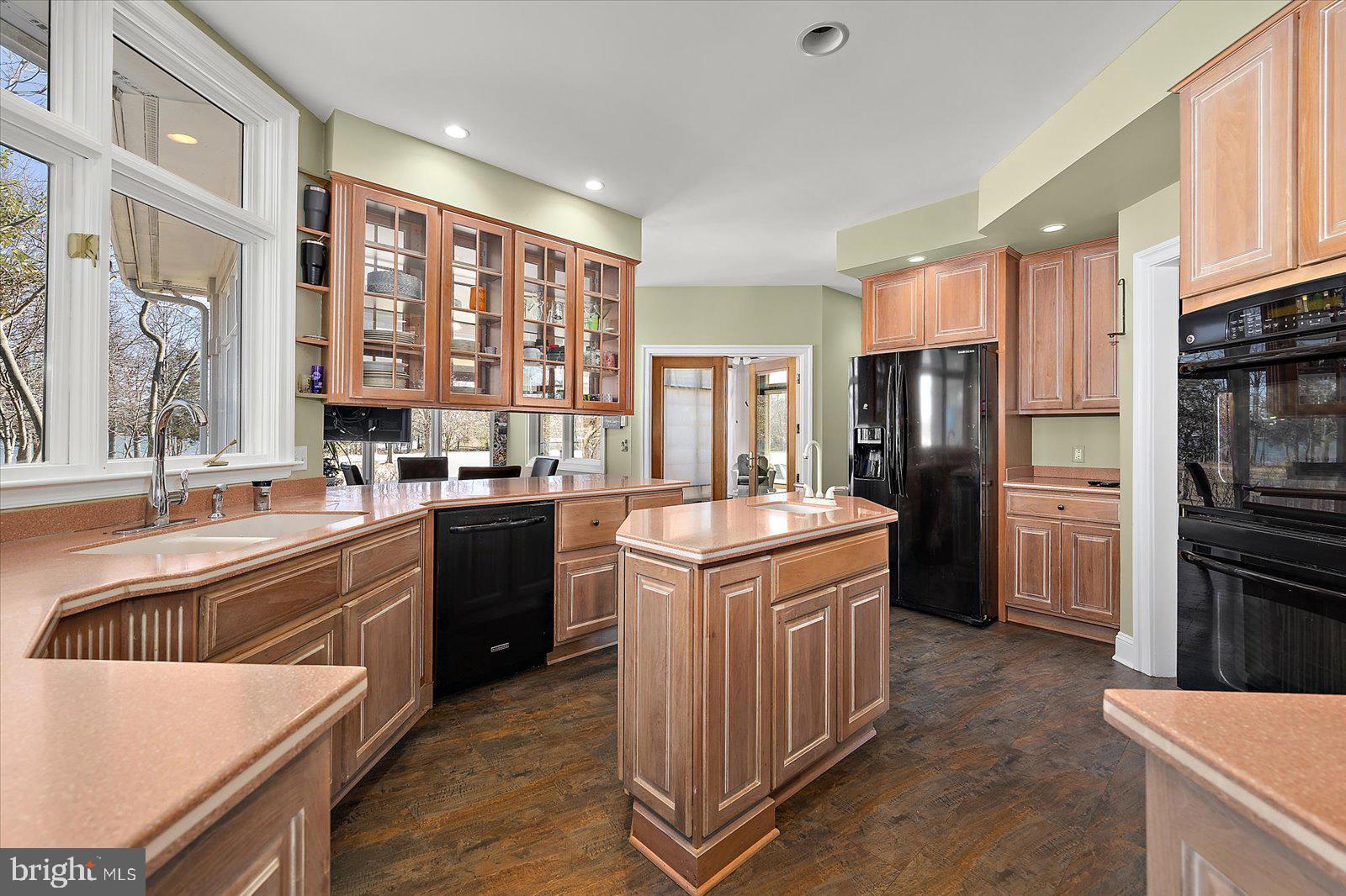 KENT ISLAND - Residential