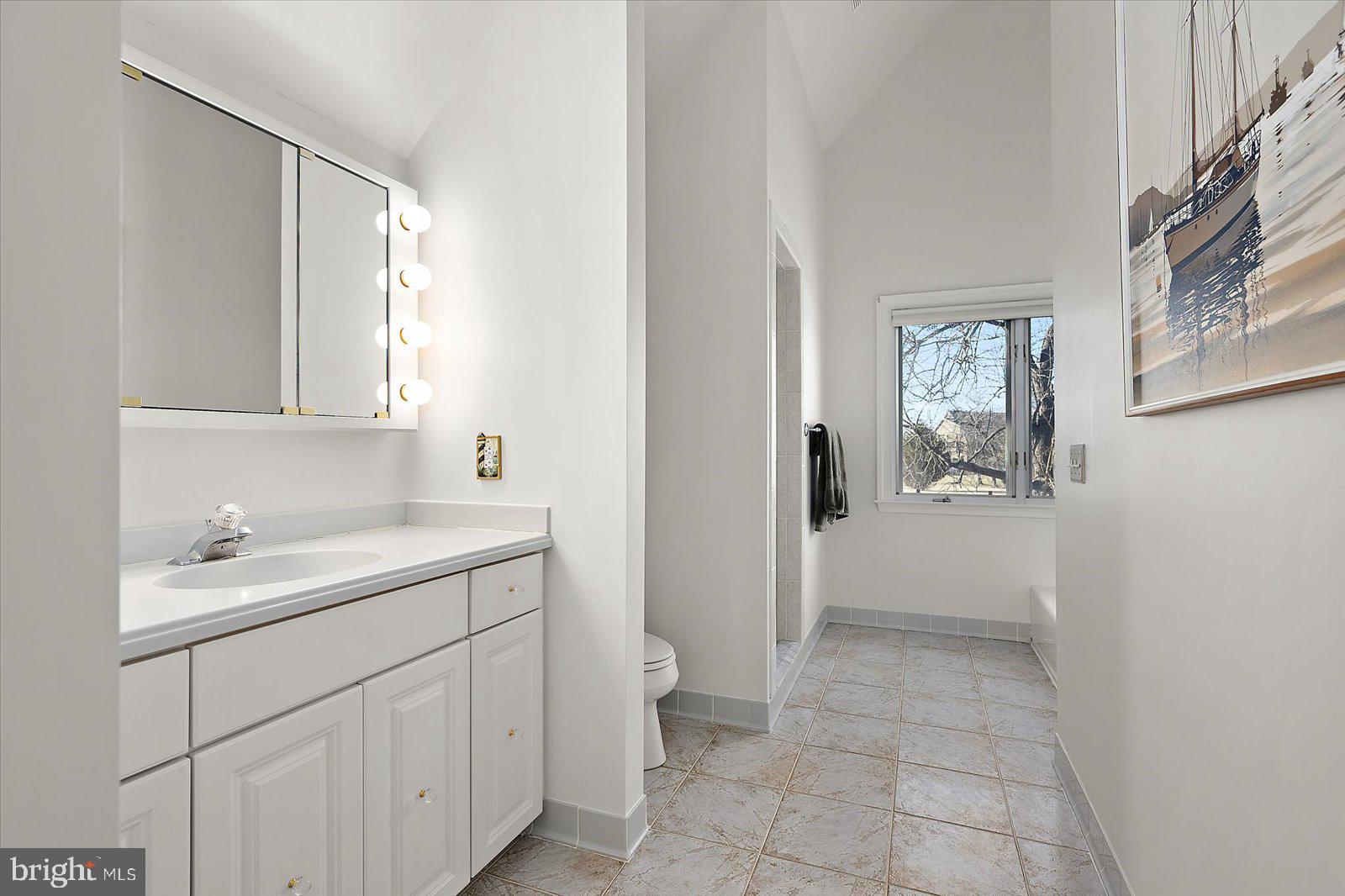 KENT ISLAND - Residential