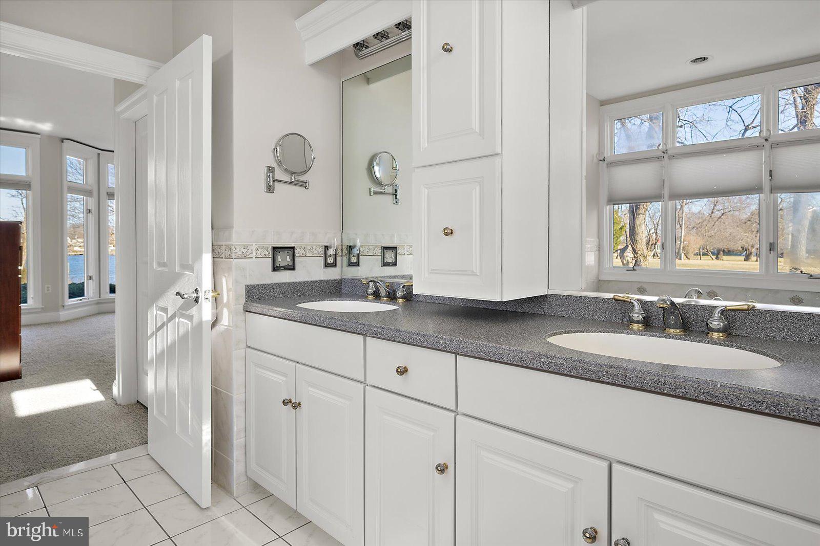 KENT ISLAND - Residential