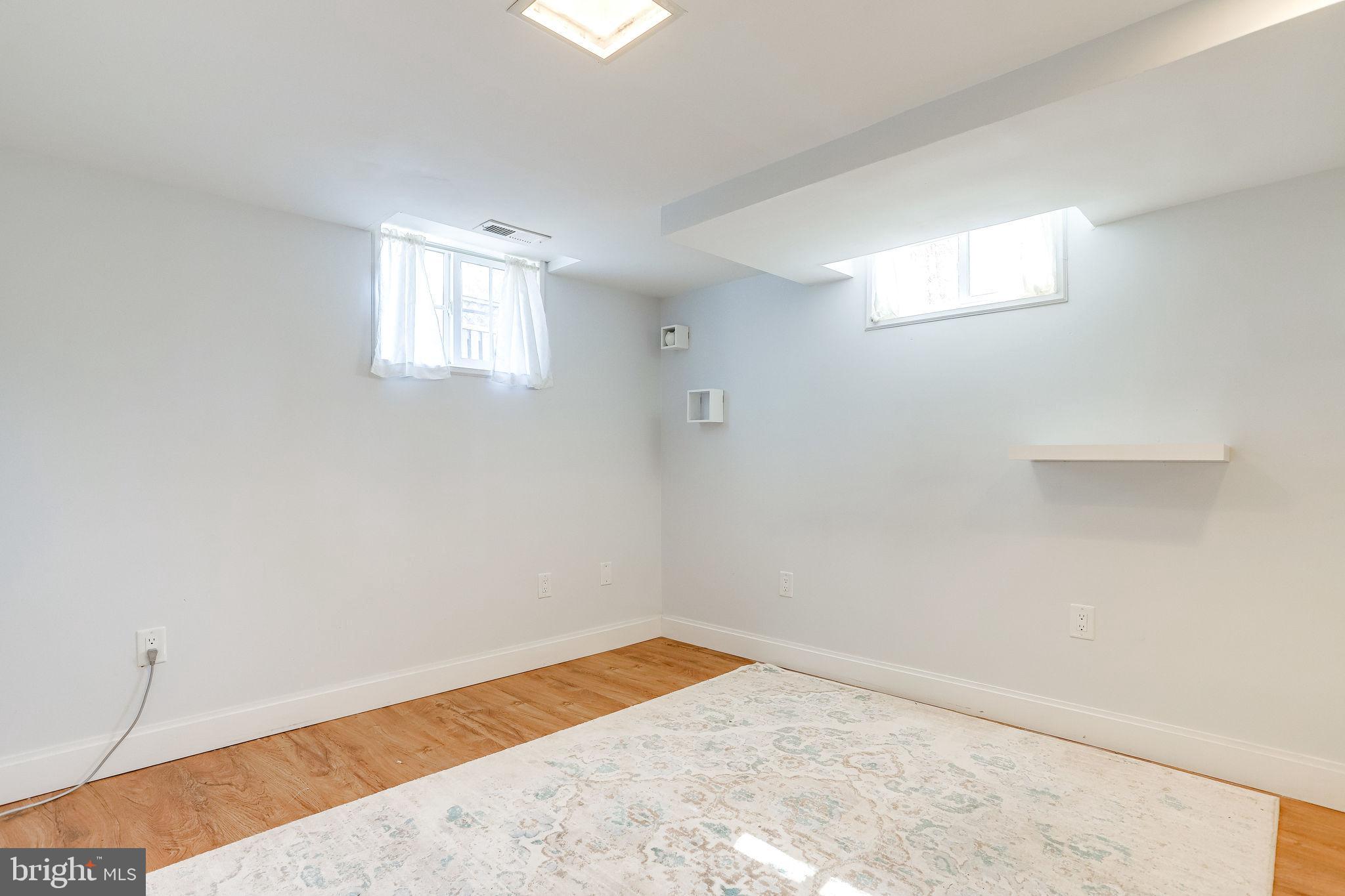 MEMORIAL HEIGHTS - Residential