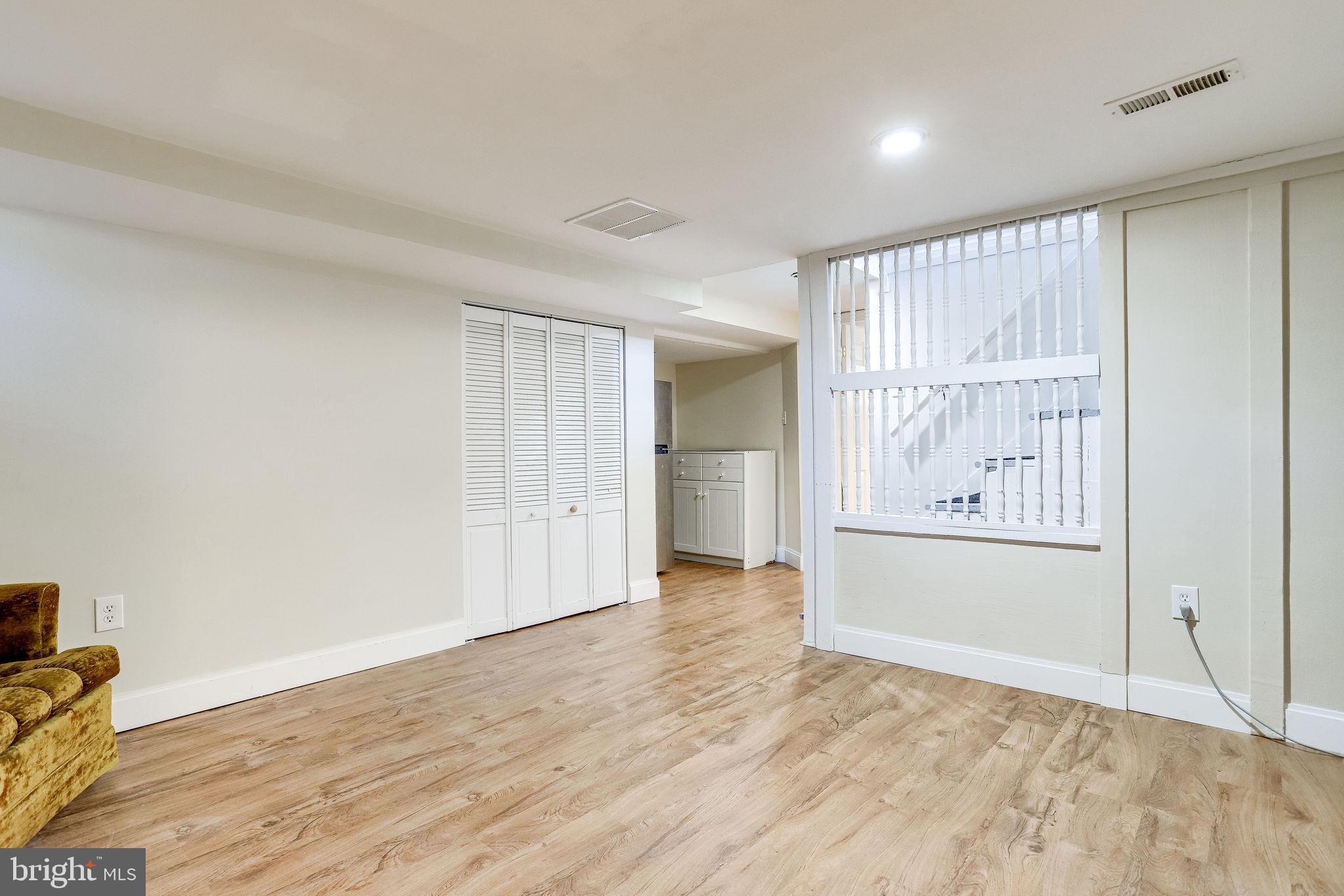 MEMORIAL HEIGHTS - Residential