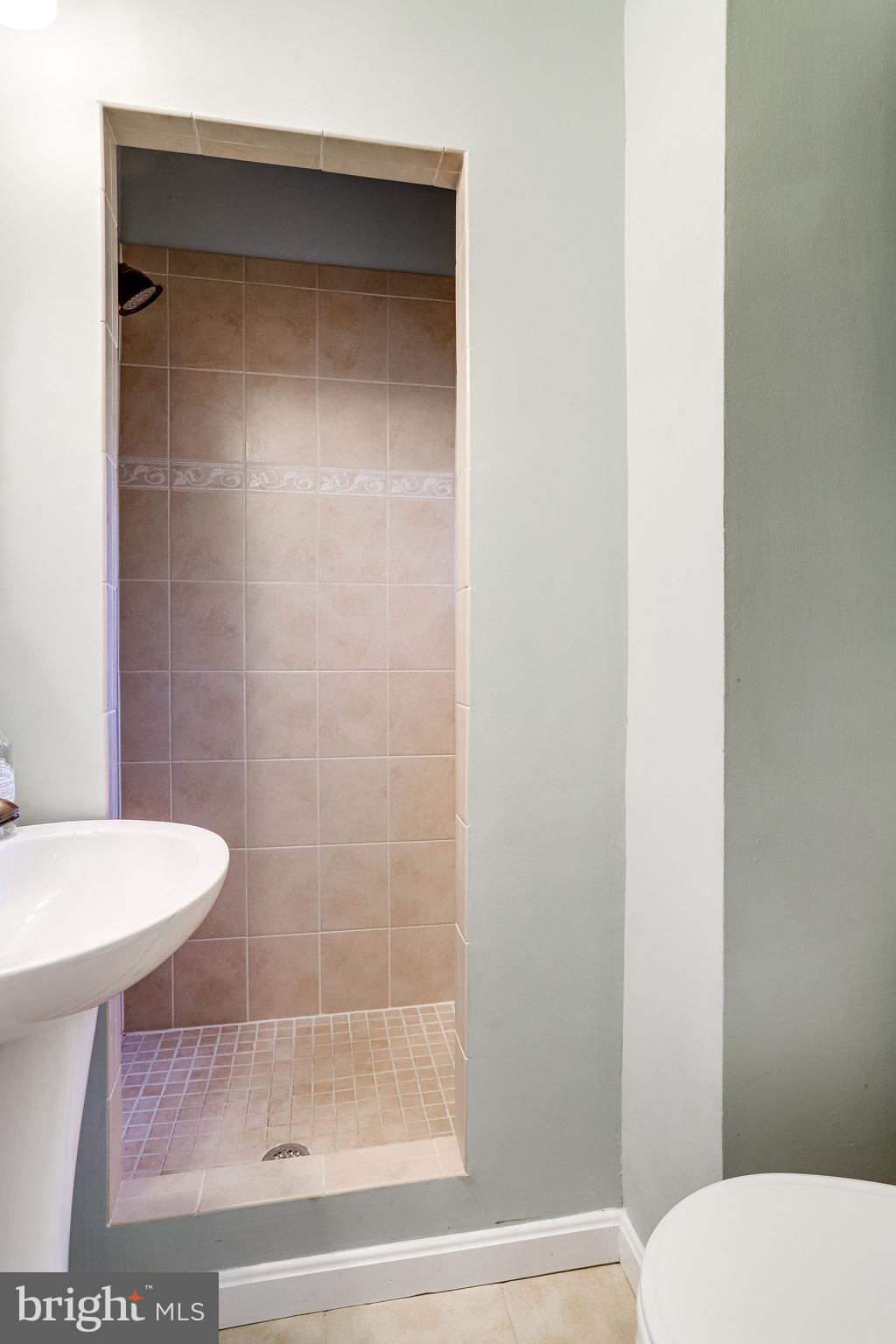 MEMORIAL HEIGHTS - Residential