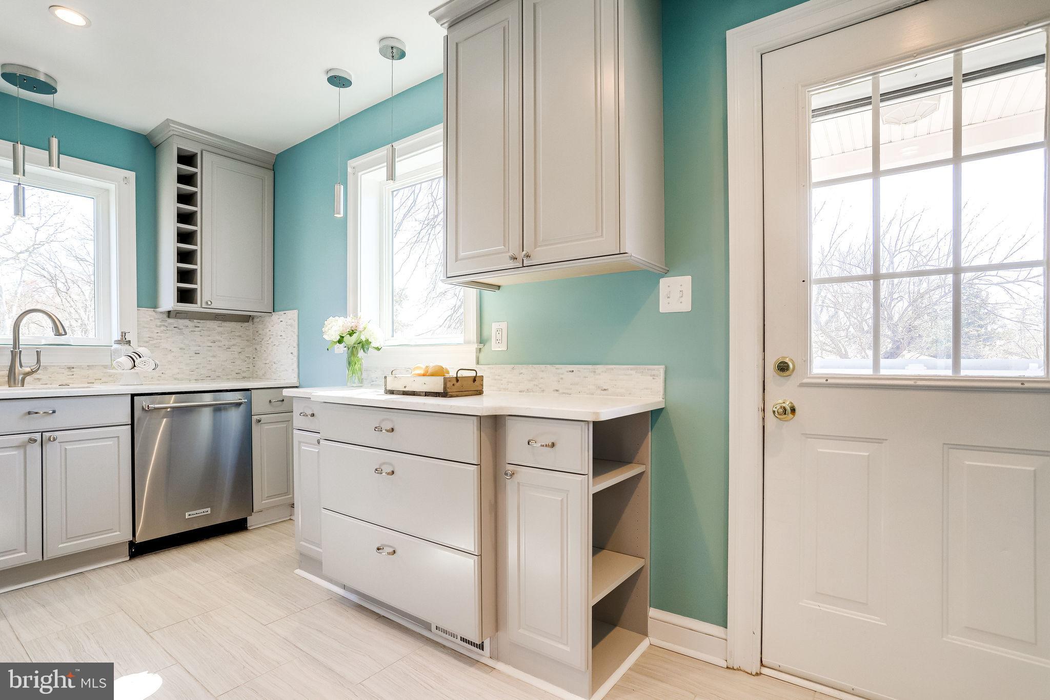 MEMORIAL HEIGHTS - Residential