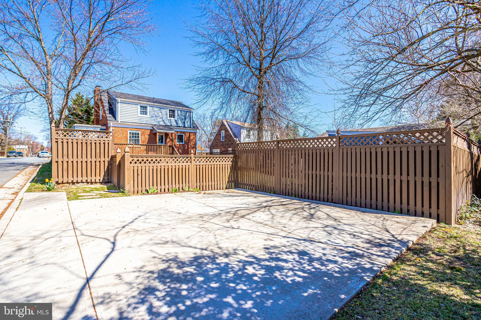 MEMORIAL HEIGHTS - Residential