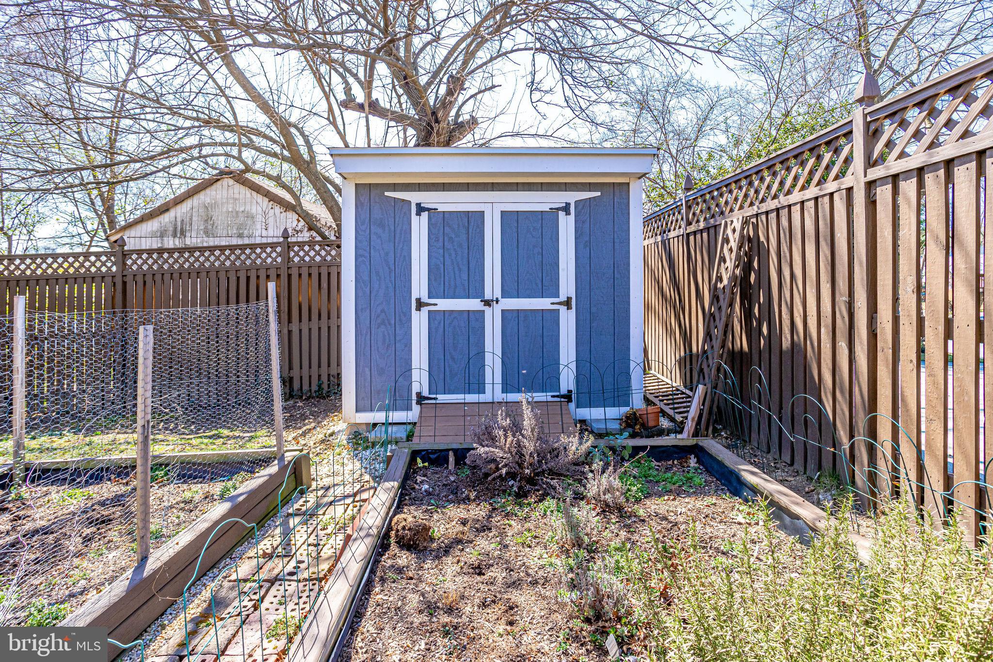 MEMORIAL HEIGHTS - Residential