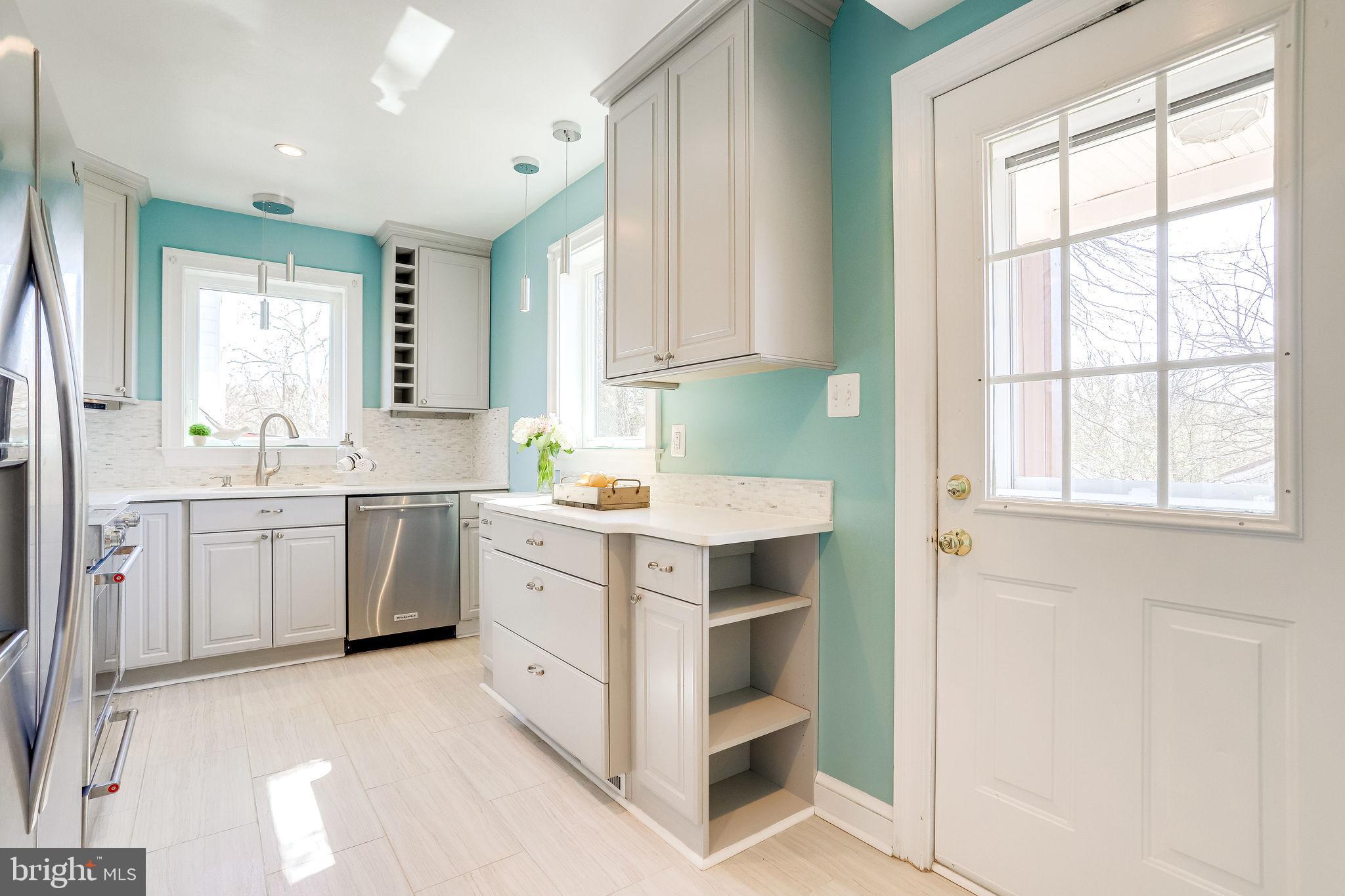 MEMORIAL HEIGHTS - Residential