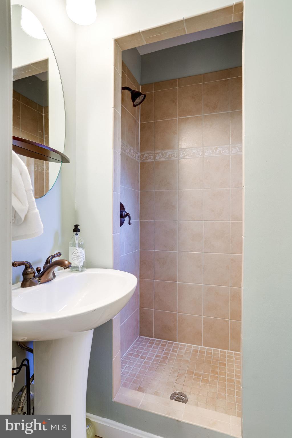 MEMORIAL HEIGHTS - Residential