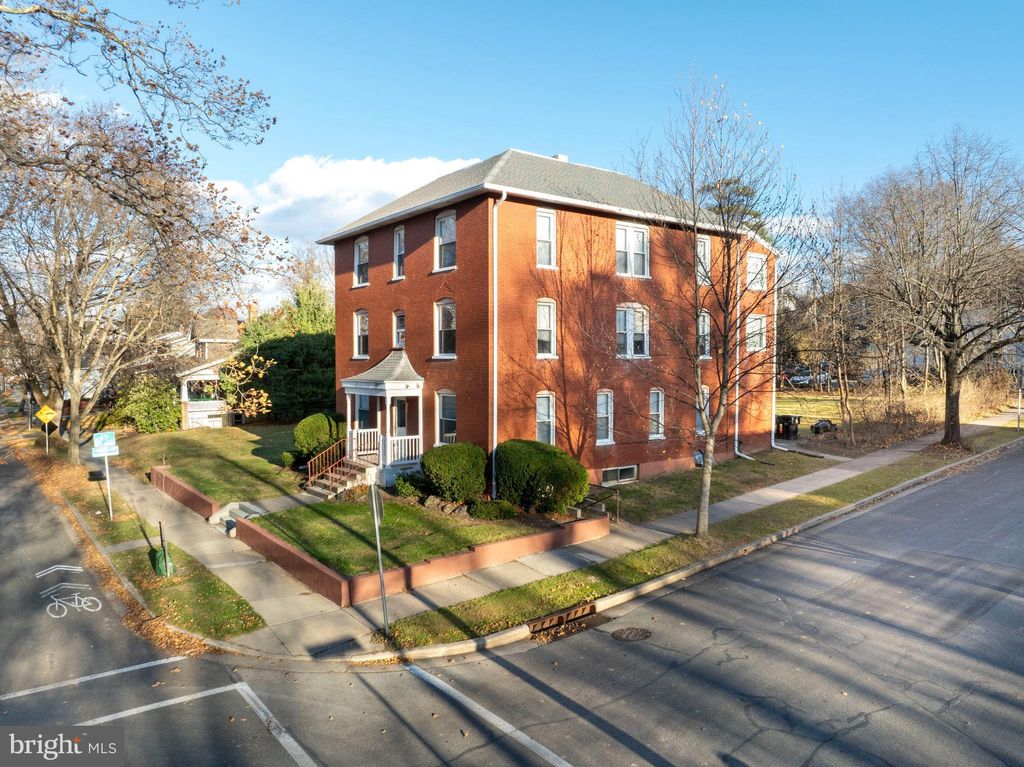 Photo of 434 W Foster Avenue, STATE COLLEGE, PA 16801 (MLS # PACE2516888)