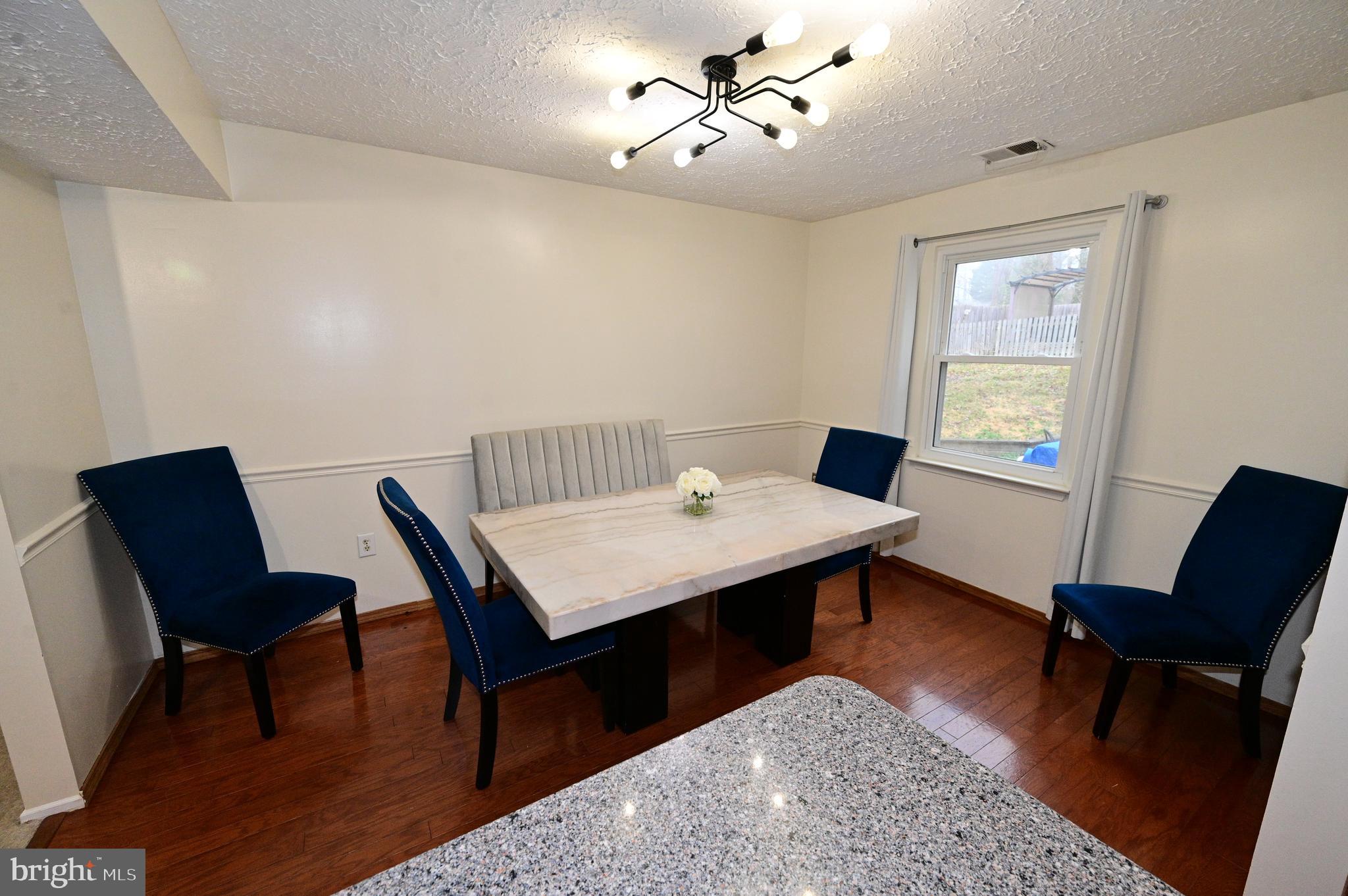 LYNNBROOK SUB - Residential