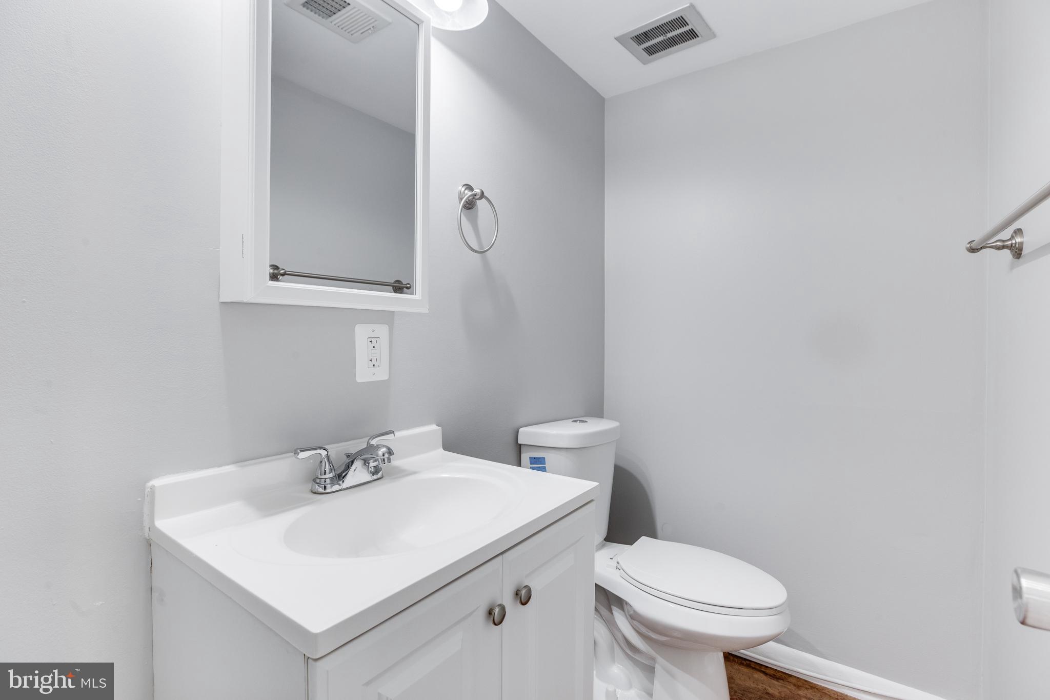 CRESTWOOD HAMLET - Residential