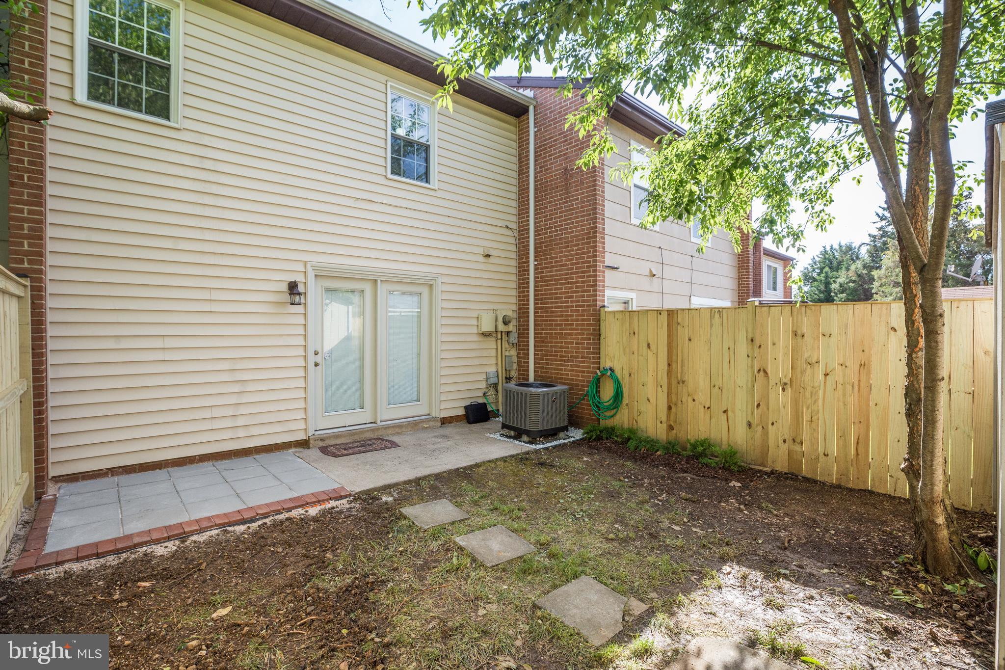 CRESTWOOD HAMLET - Residential