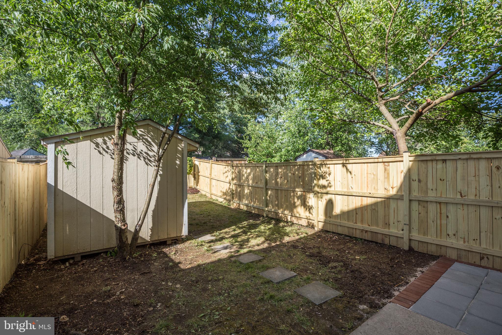 CRESTWOOD HAMLET - Residential