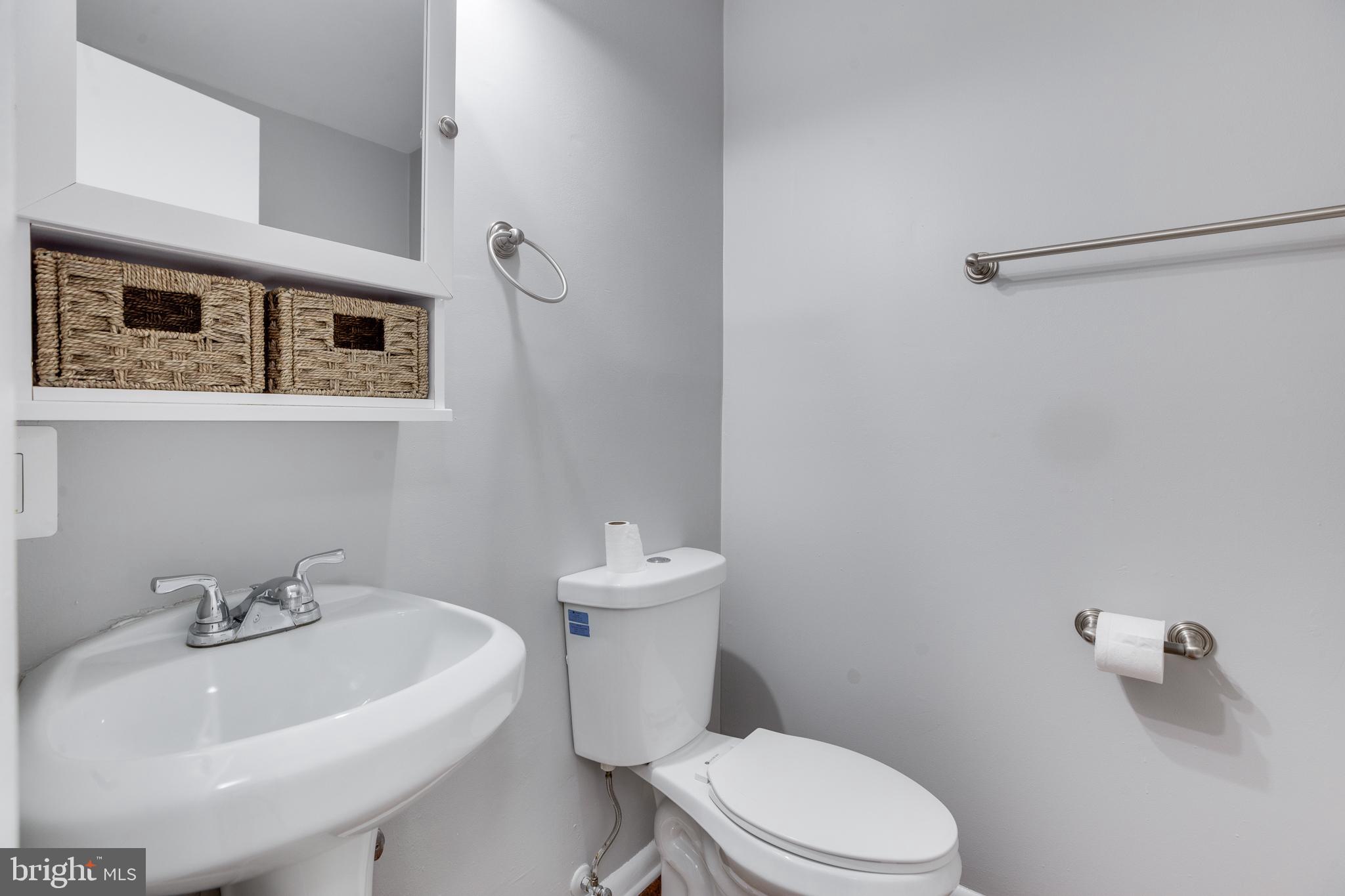 CRESTWOOD HAMLET - Residential