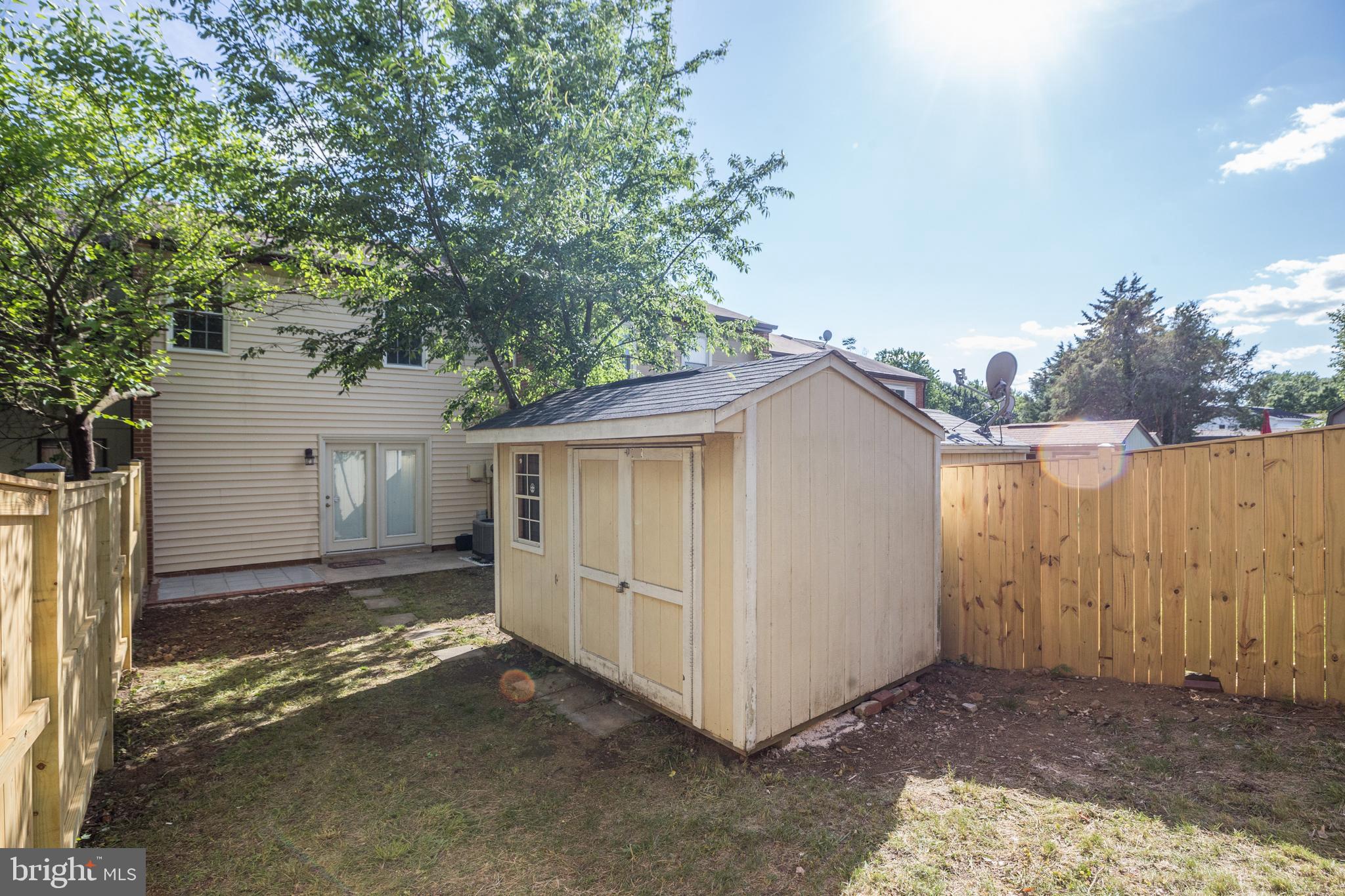 CRESTWOOD HAMLET - Residential