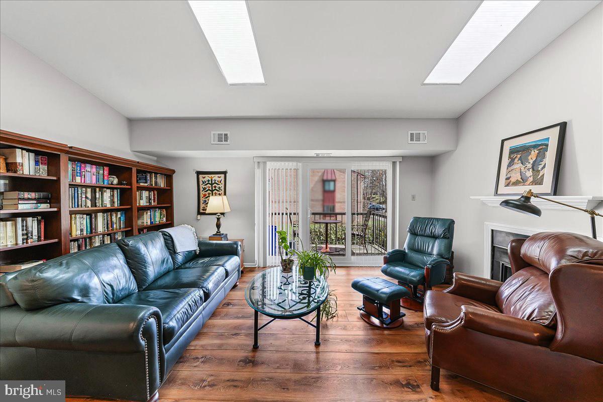 CHESTERBROOK - Residential