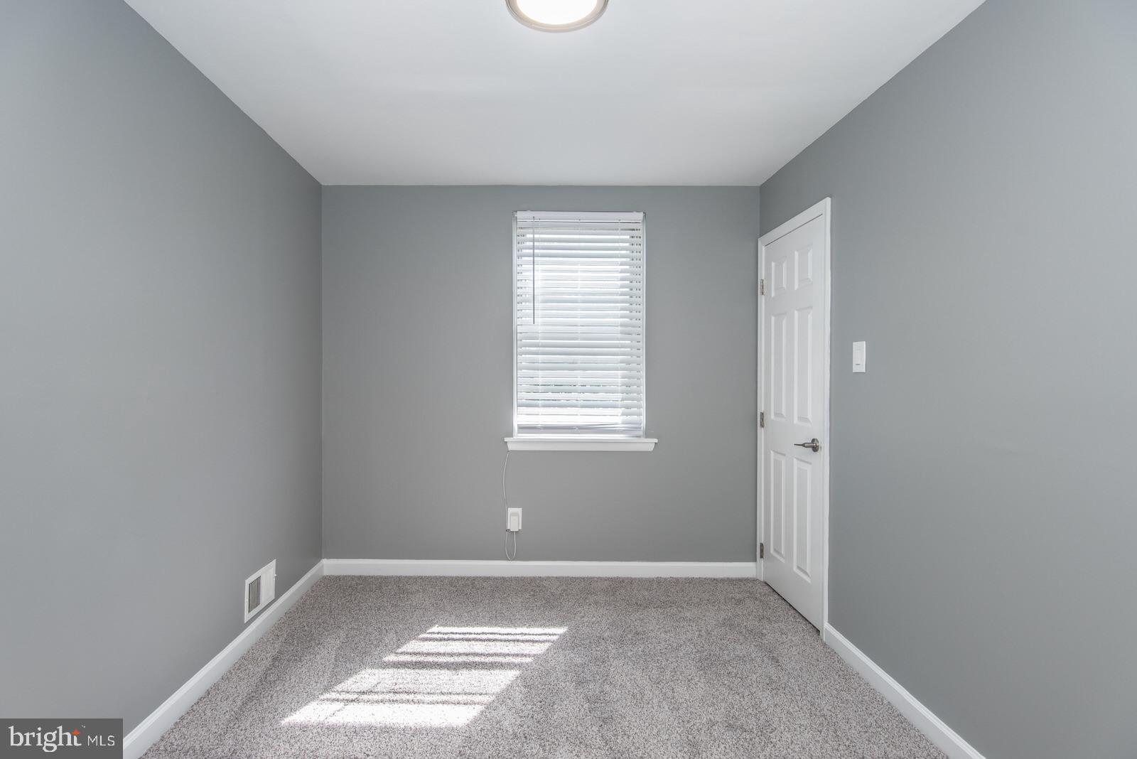 KENSINGTON - Residential