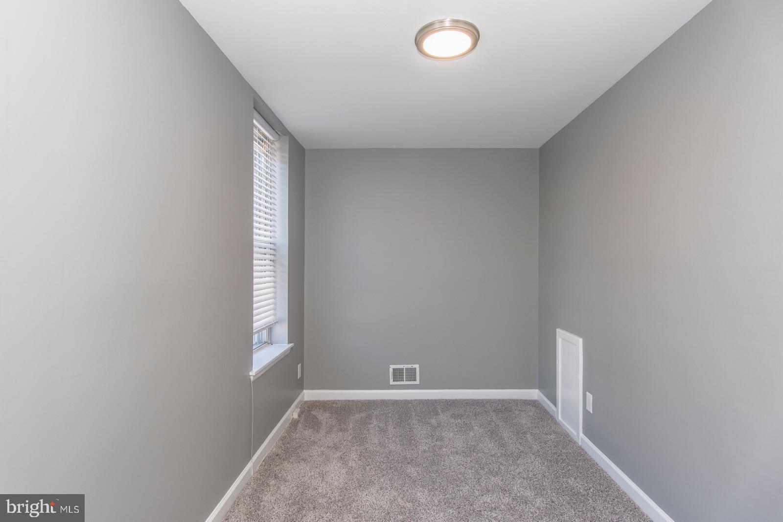 KENSINGTON - Residential