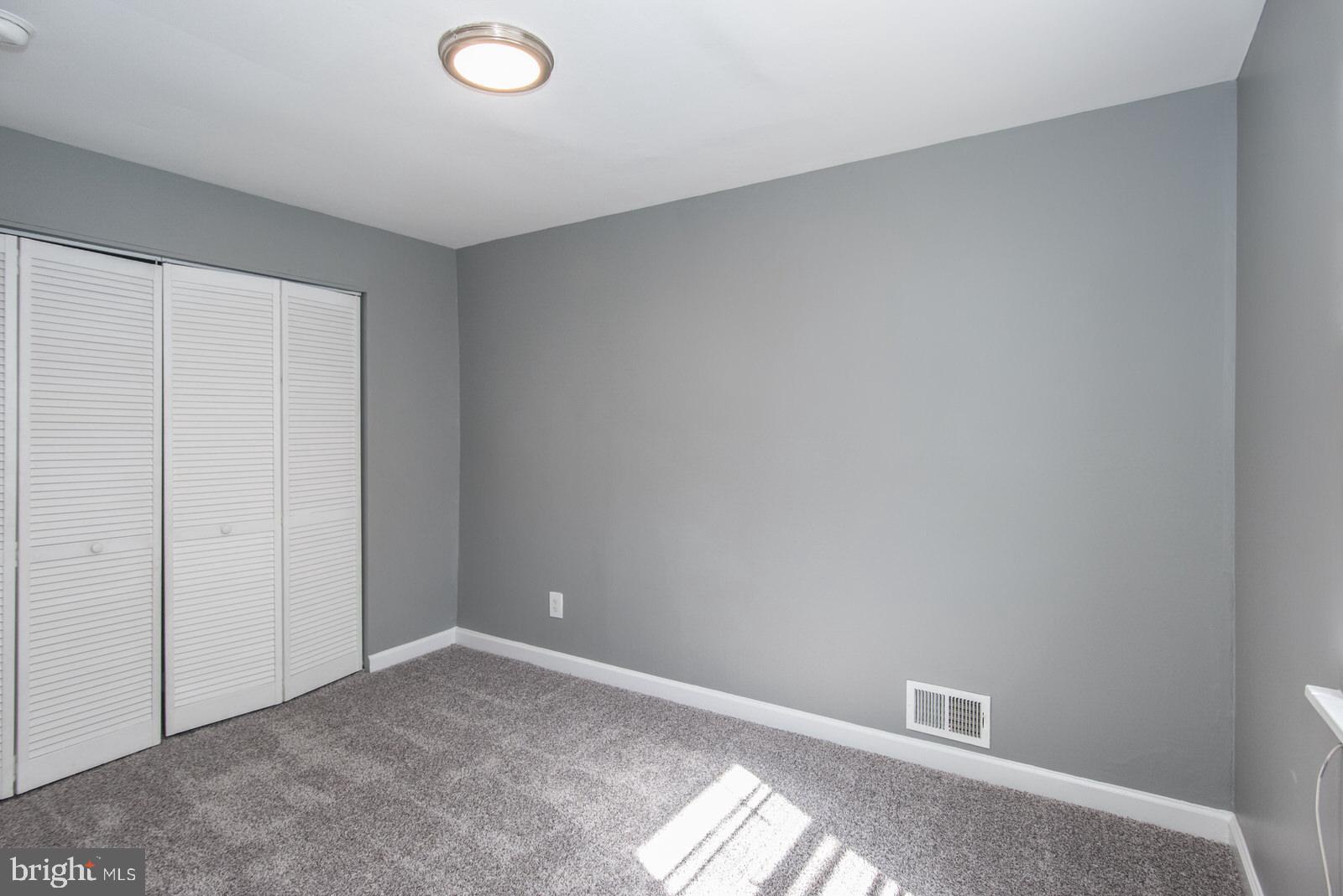 KENSINGTON - Residential