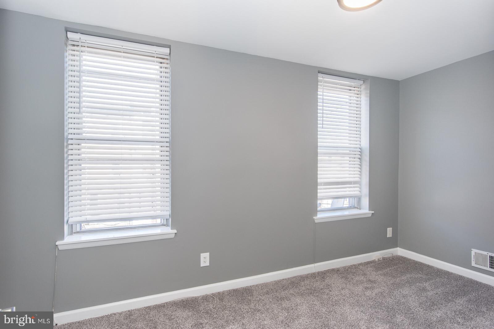 KENSINGTON - Residential