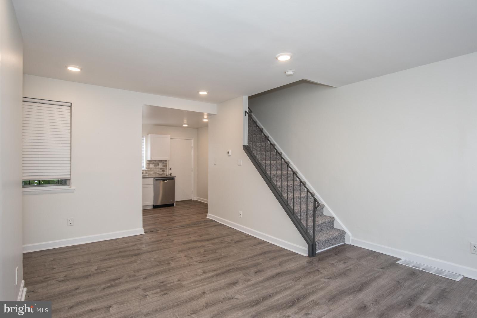 KENSINGTON - Residential