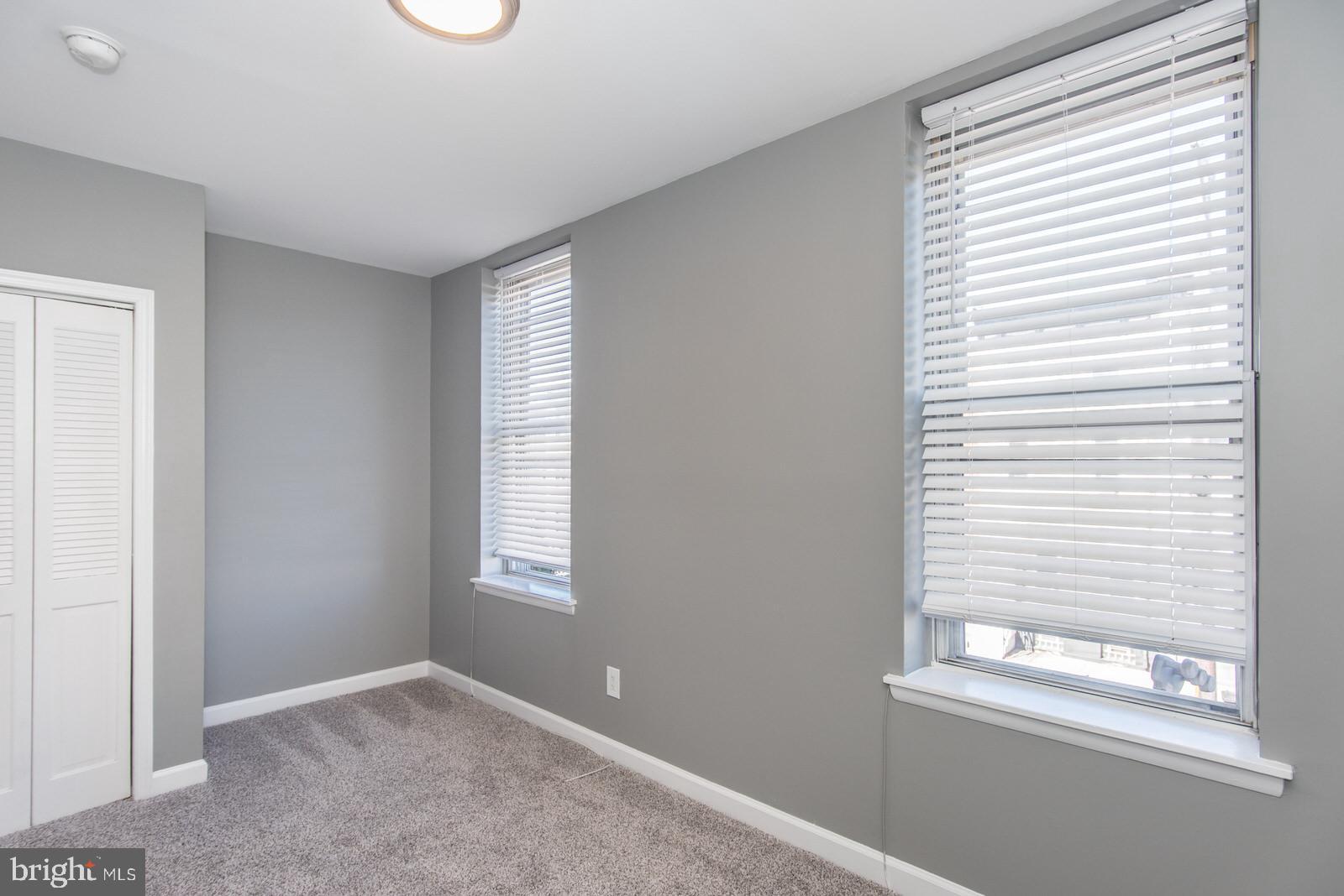 KENSINGTON - Residential