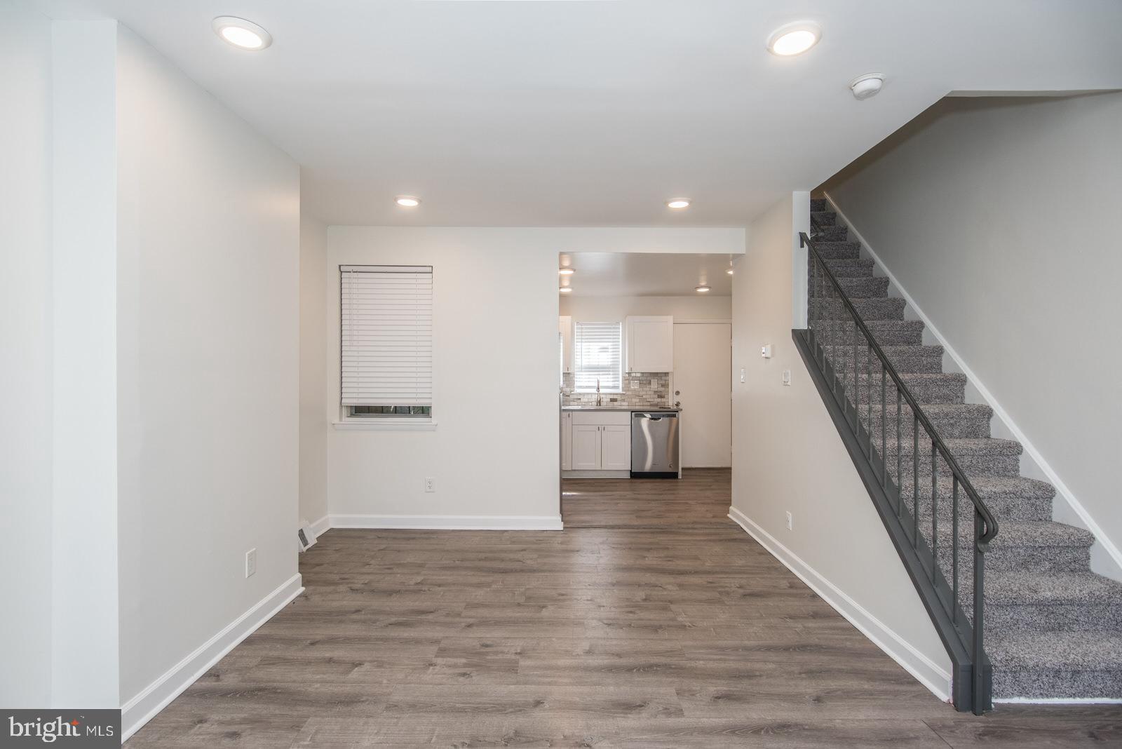 KENSINGTON - Residential