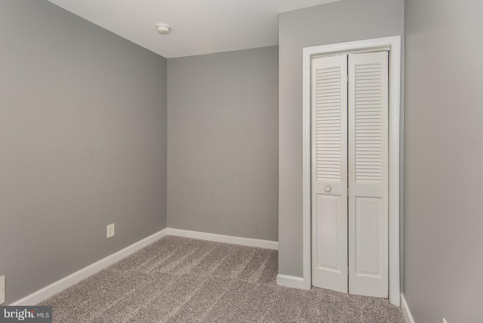 KENSINGTON - Residential