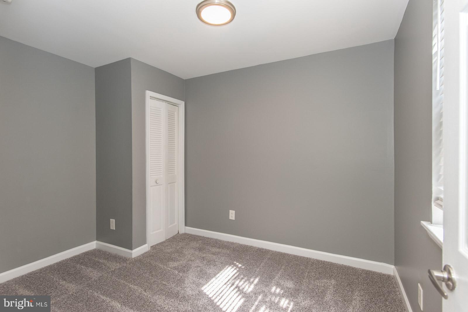 KENSINGTON - Residential