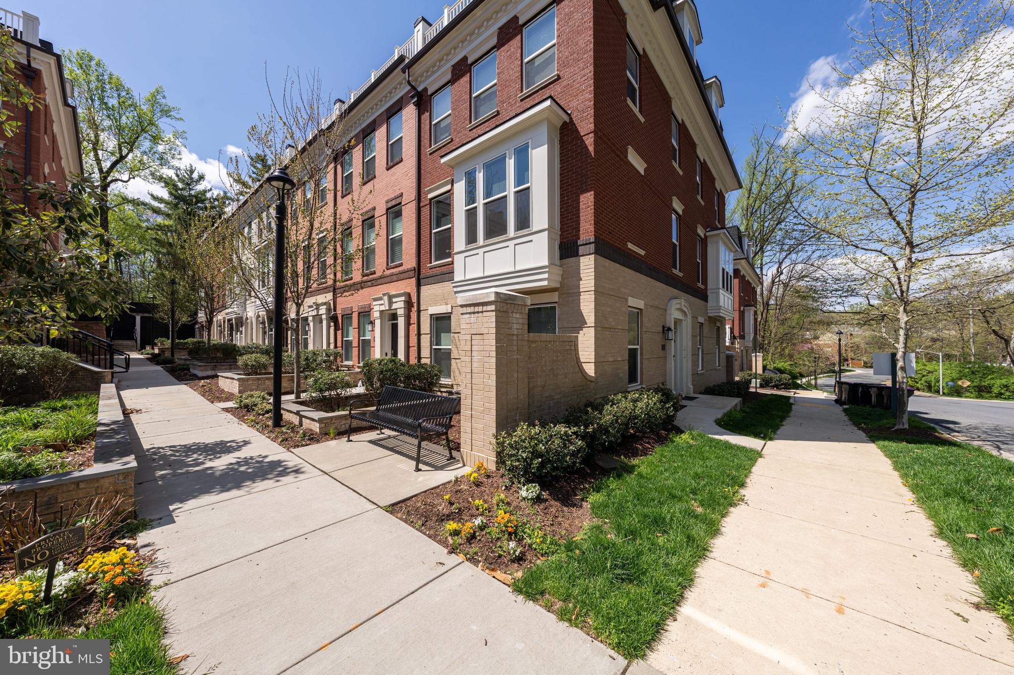 10326 GROSVENOR PLACE