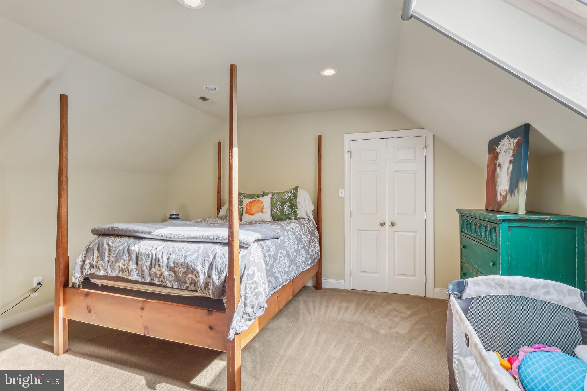 MEADOWBROOK FARM - Residential