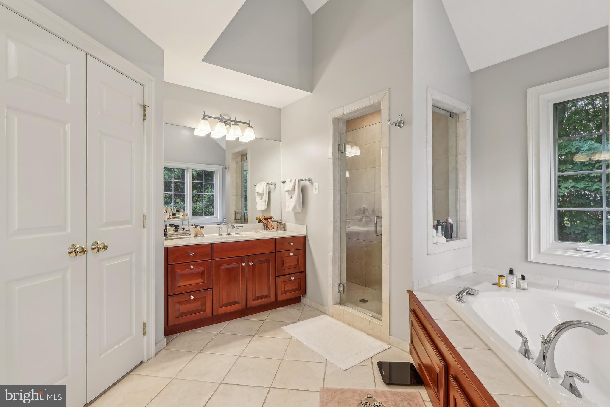 MEADOWBROOK FARM - Residential