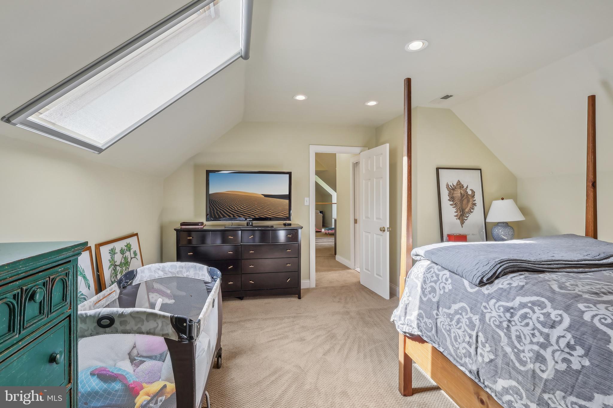 MEADOWBROOK FARM - Residential