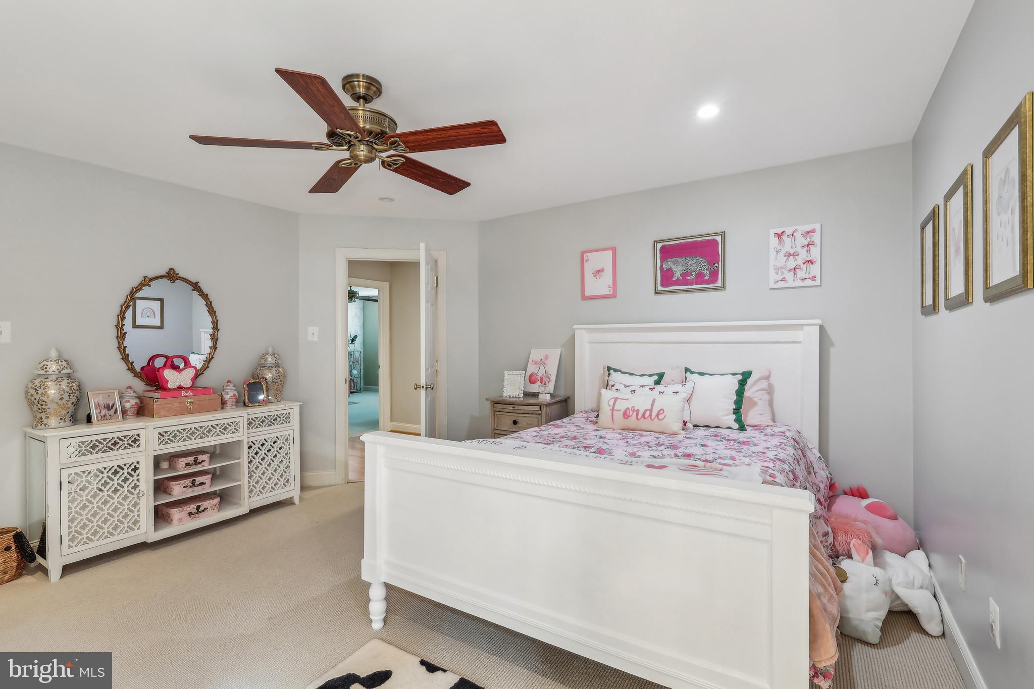 MEADOWBROOK FARM - Residential