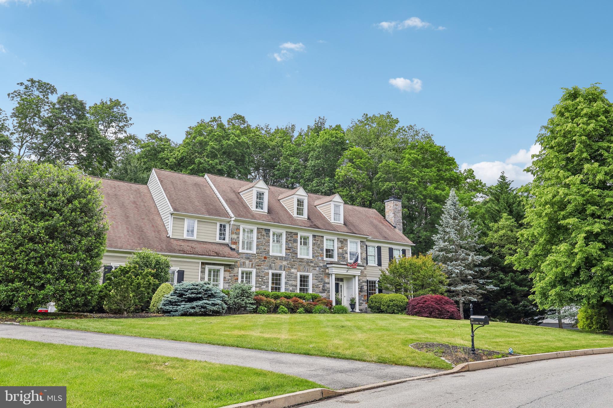MEADOWBROOK FARM - Residential