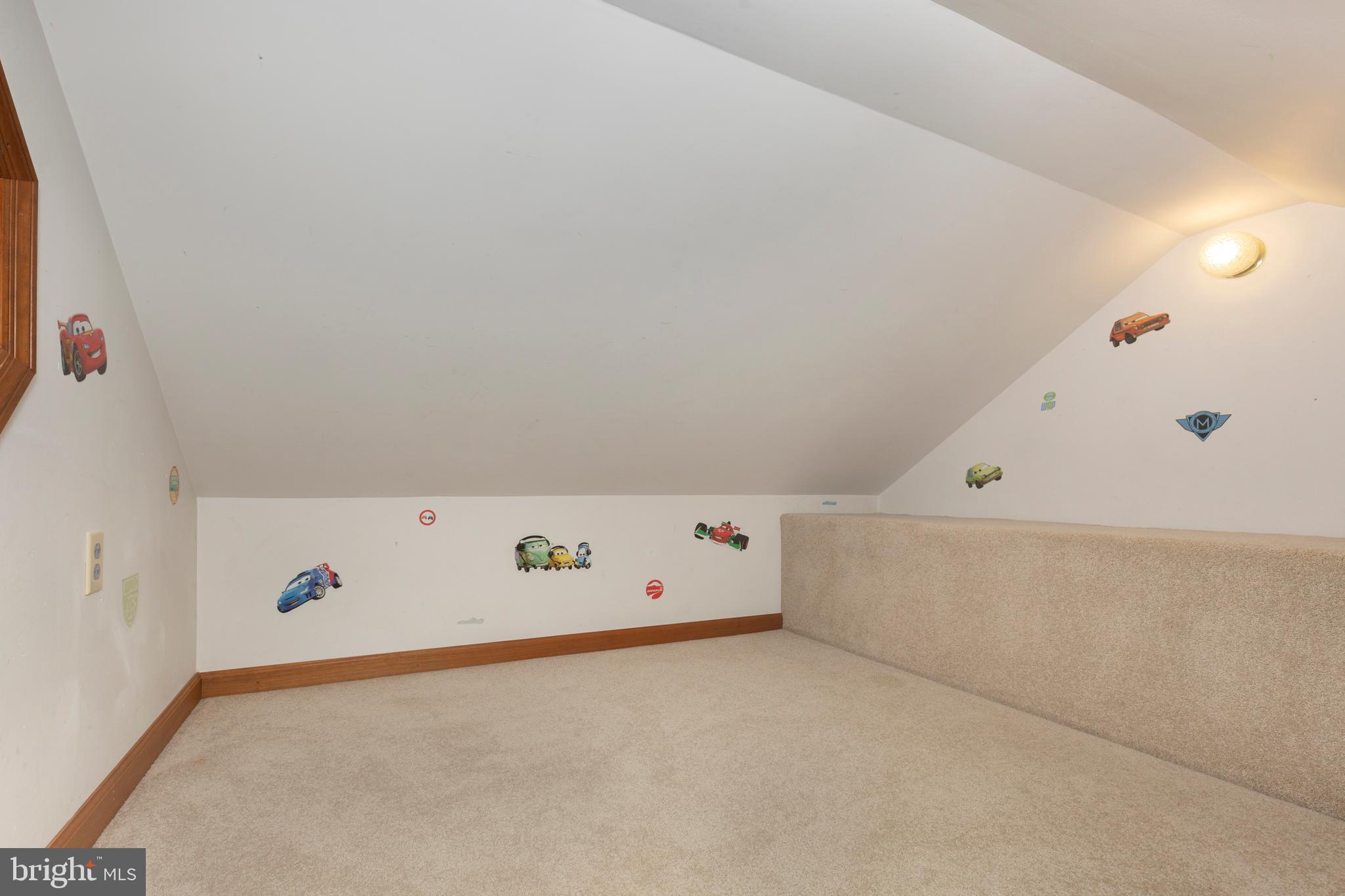 WATERFORD HILLS - Residential