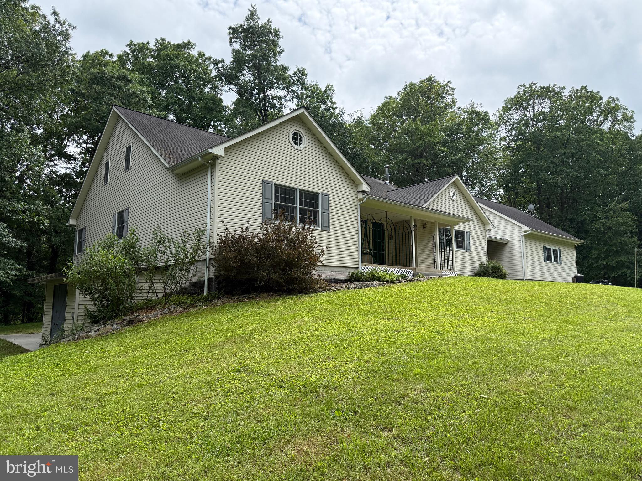 1281 GUADELUPE DRIVE