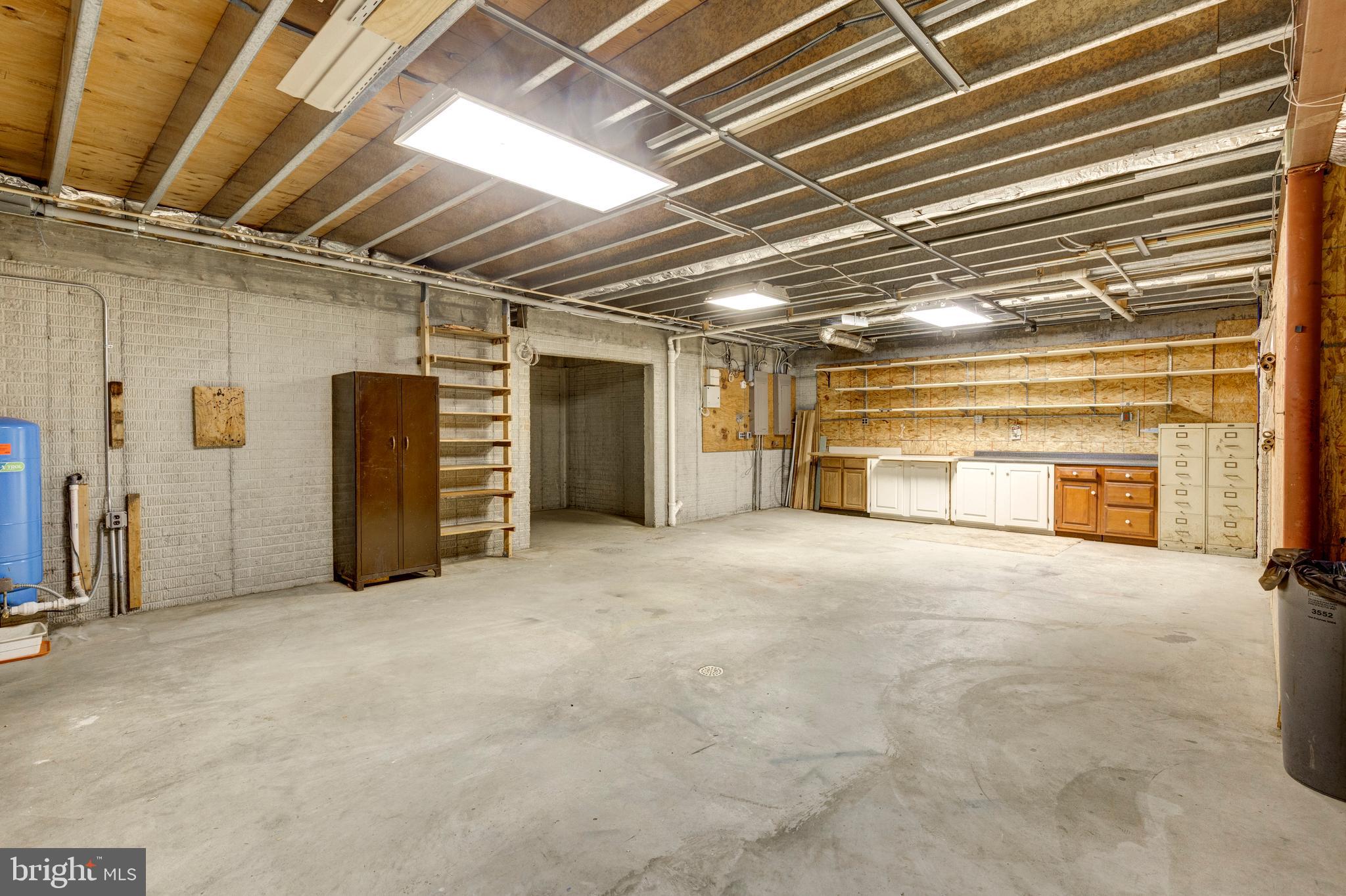 WATERFORD HILLS - Residential