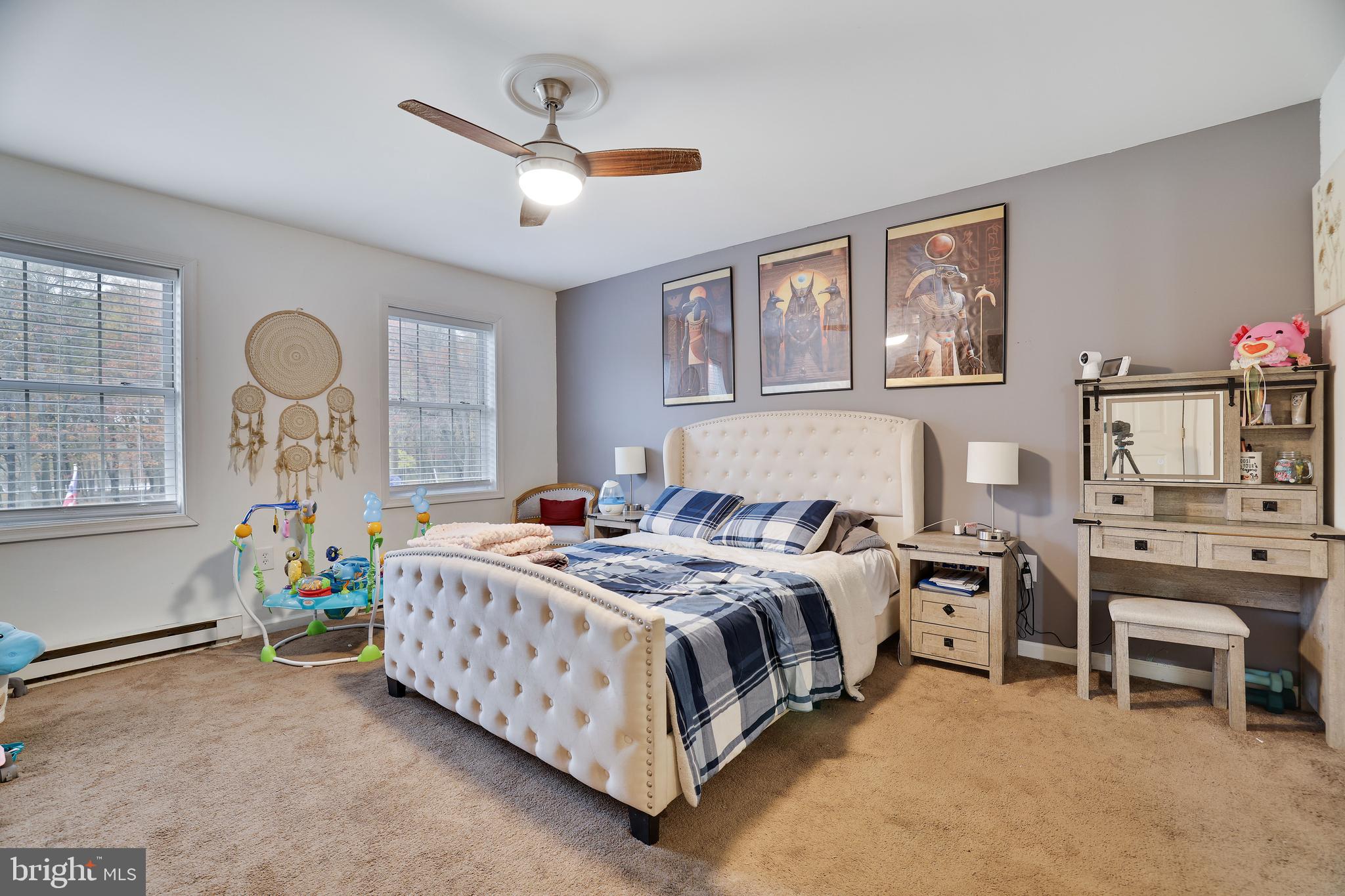 EMERALD LAKES - Residential