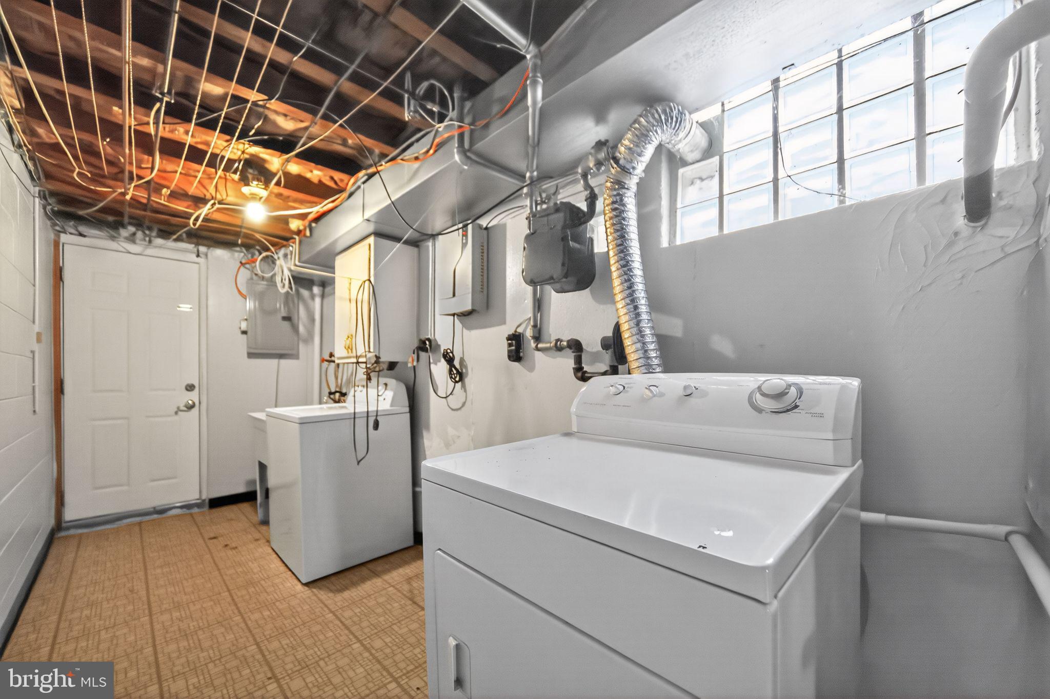 ACADEMY GARDENS - Residential Lease