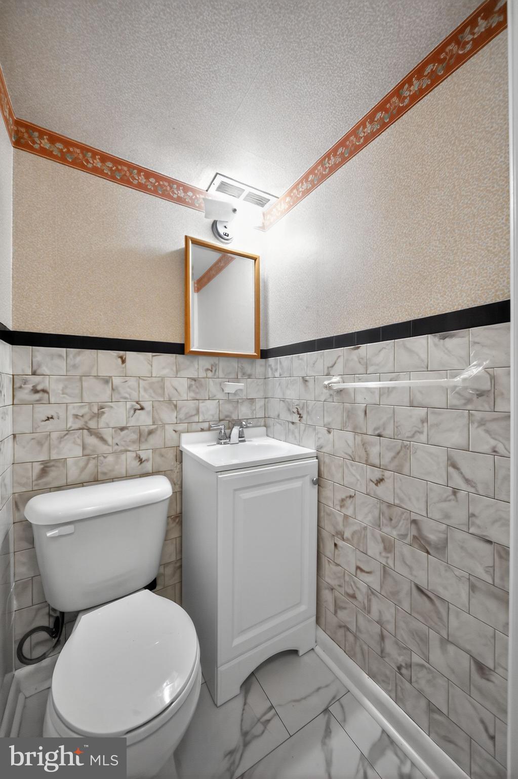 ACADEMY GARDENS - Residential Lease