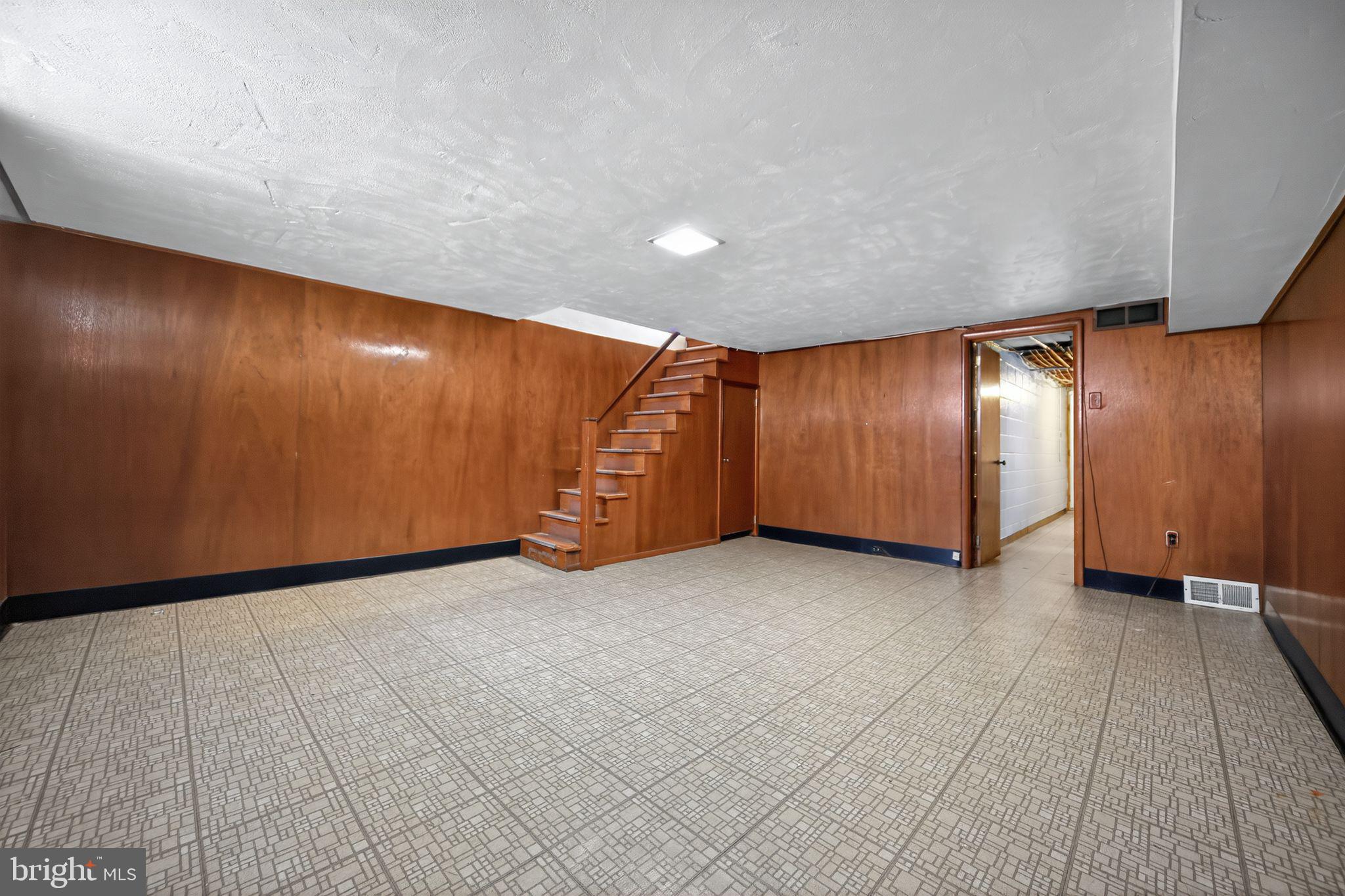 ACADEMY GARDENS - Residential Lease